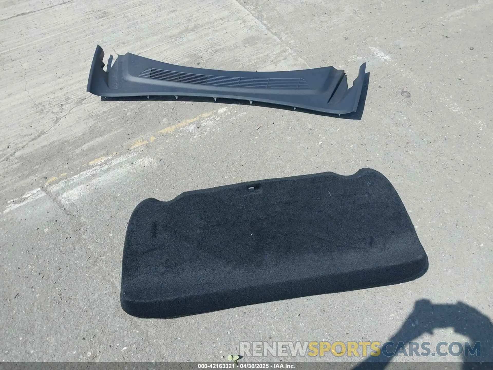 12 Photograph of a damaged car 5YJ3E1EA7RF868520 TESLA MODEL 3 2024