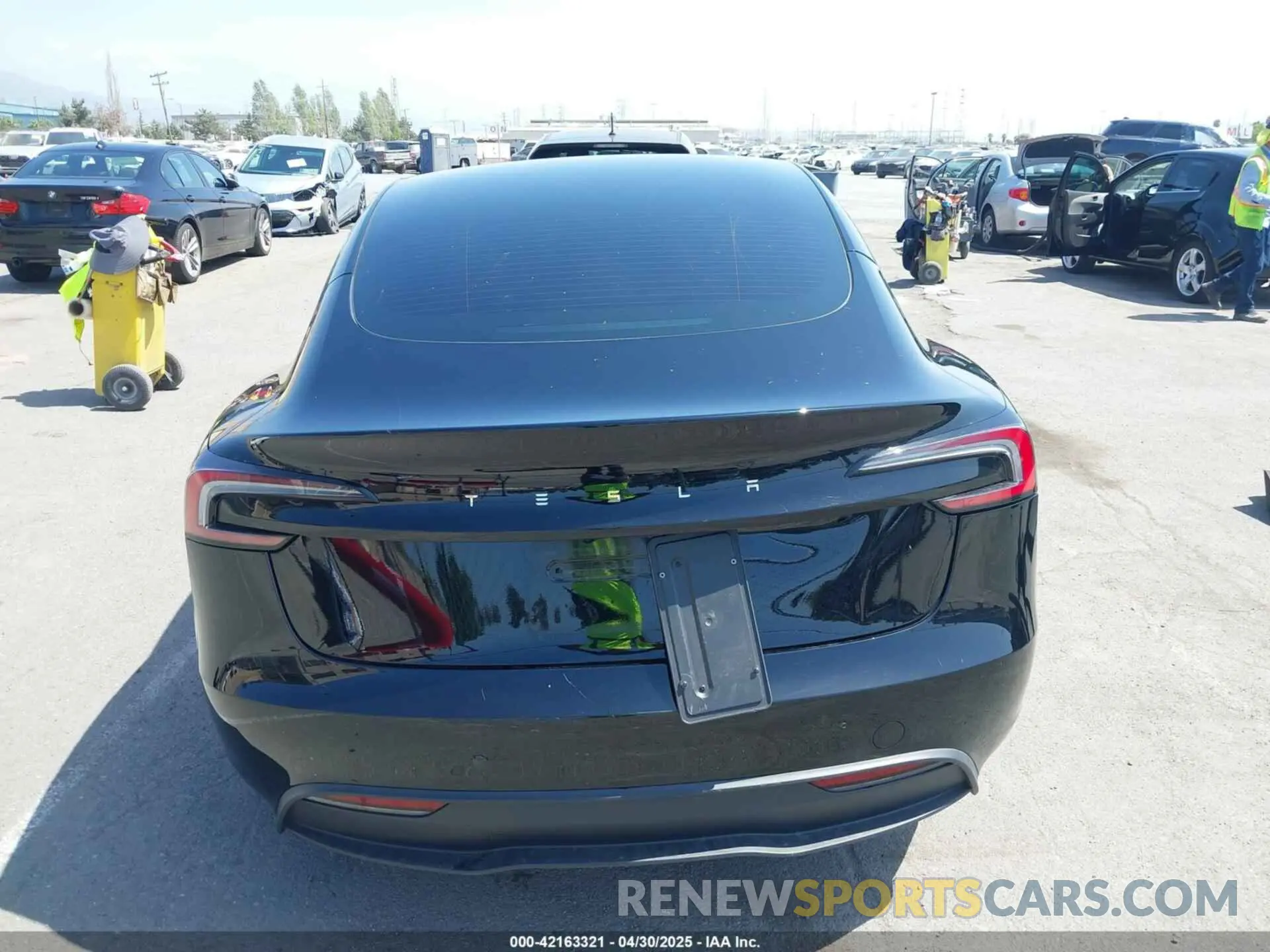 17 Photograph of a damaged car 5YJ3E1EA7RF868520 TESLA MODEL 3 2024