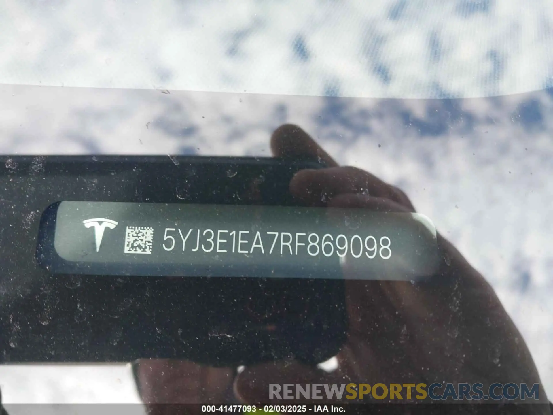 9 Photograph of a damaged car 5YJ3E1EA7RF869098 TESLA MODEL 3 2024