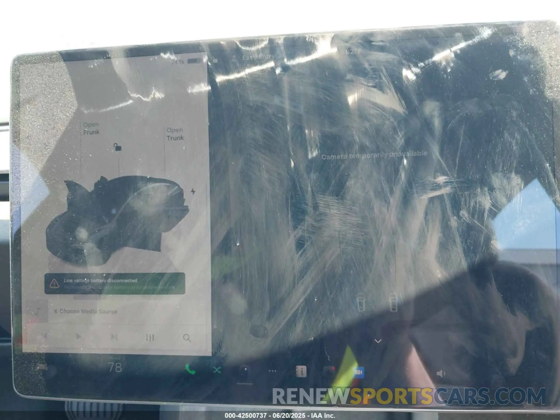 17 Photograph of a damaged car 5YJ3E1EA8RF717931 TESLA MODEL 3 2024