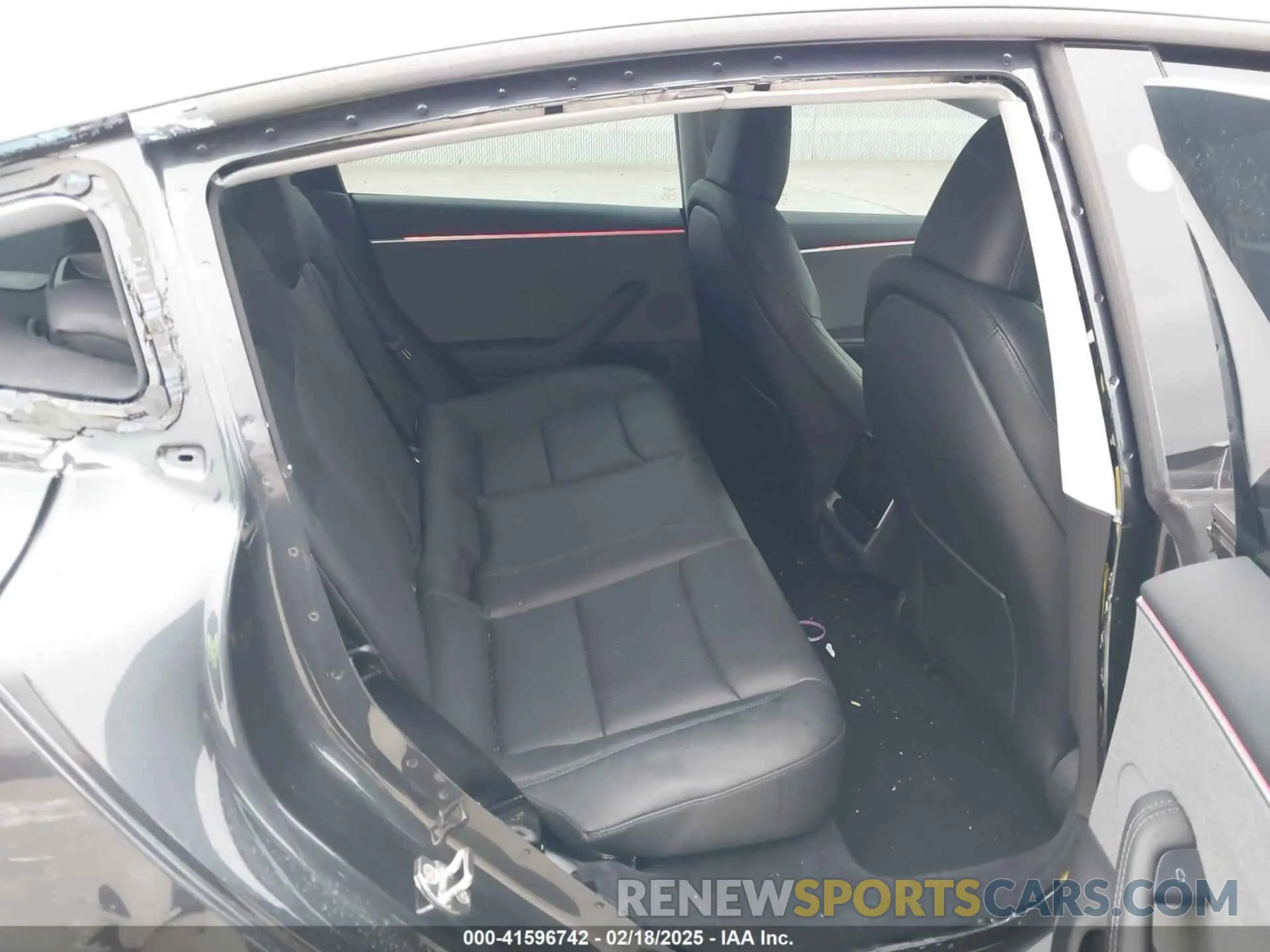 8 Photograph of a damaged car 5YJ3E1EA8RF722613 TESLA MODEL 3 2024
