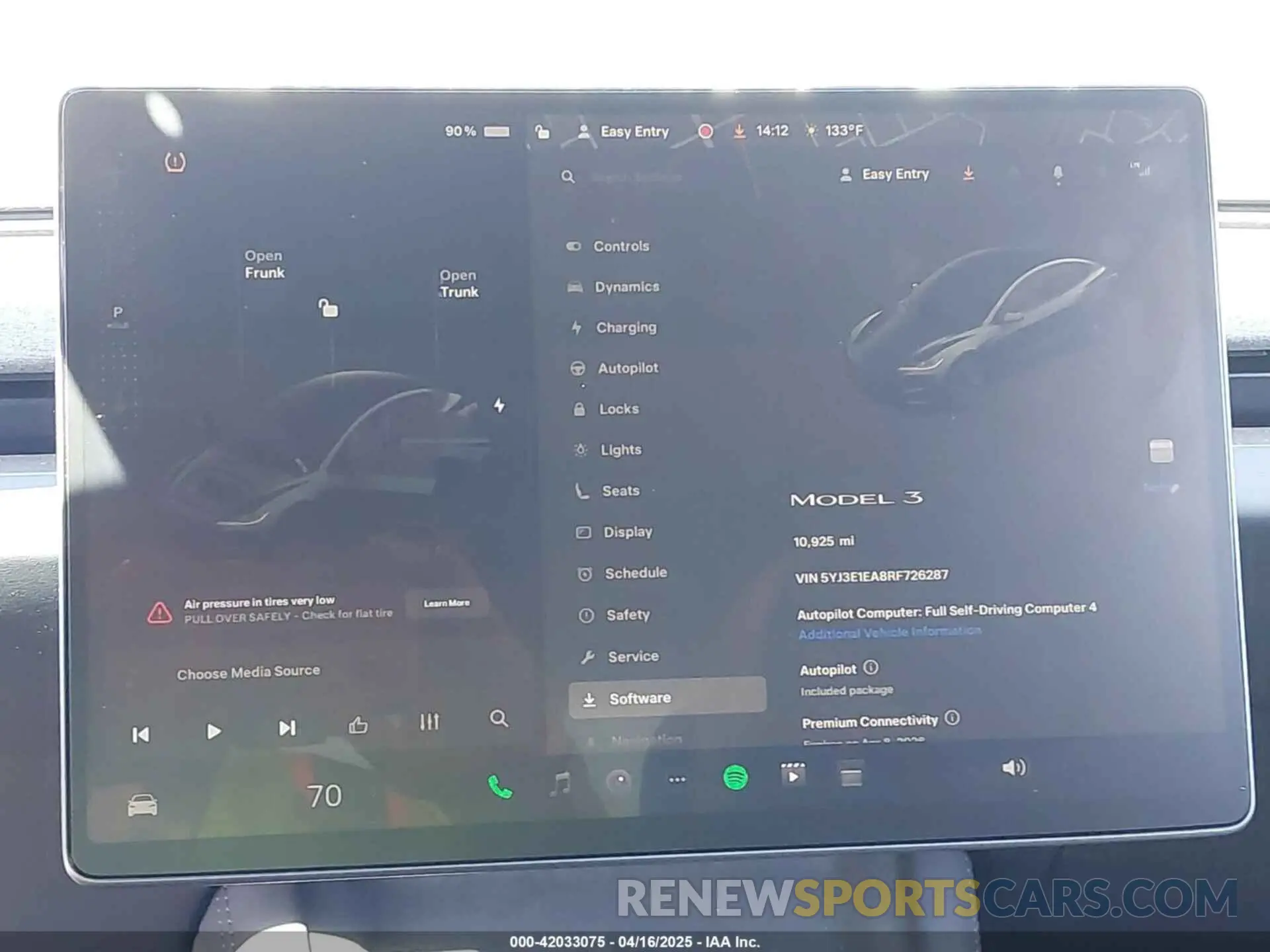 18 Photograph of a damaged car 5YJ3E1EA8RF726287 TESLA MODEL 3 2024
