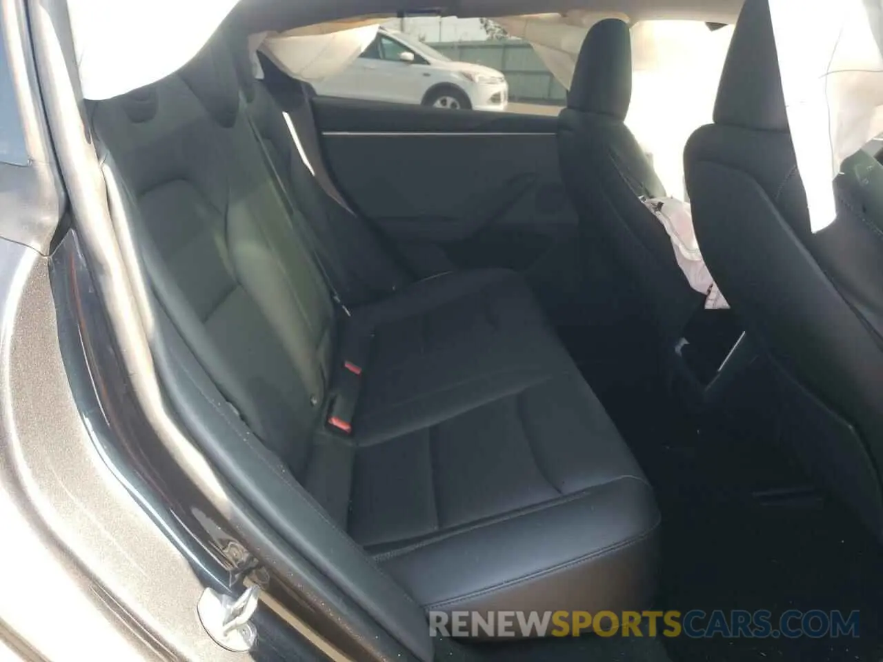 10 Photograph of a damaged car 5YJ3E1EA8RF726578 TESLA MODEL 3 2024