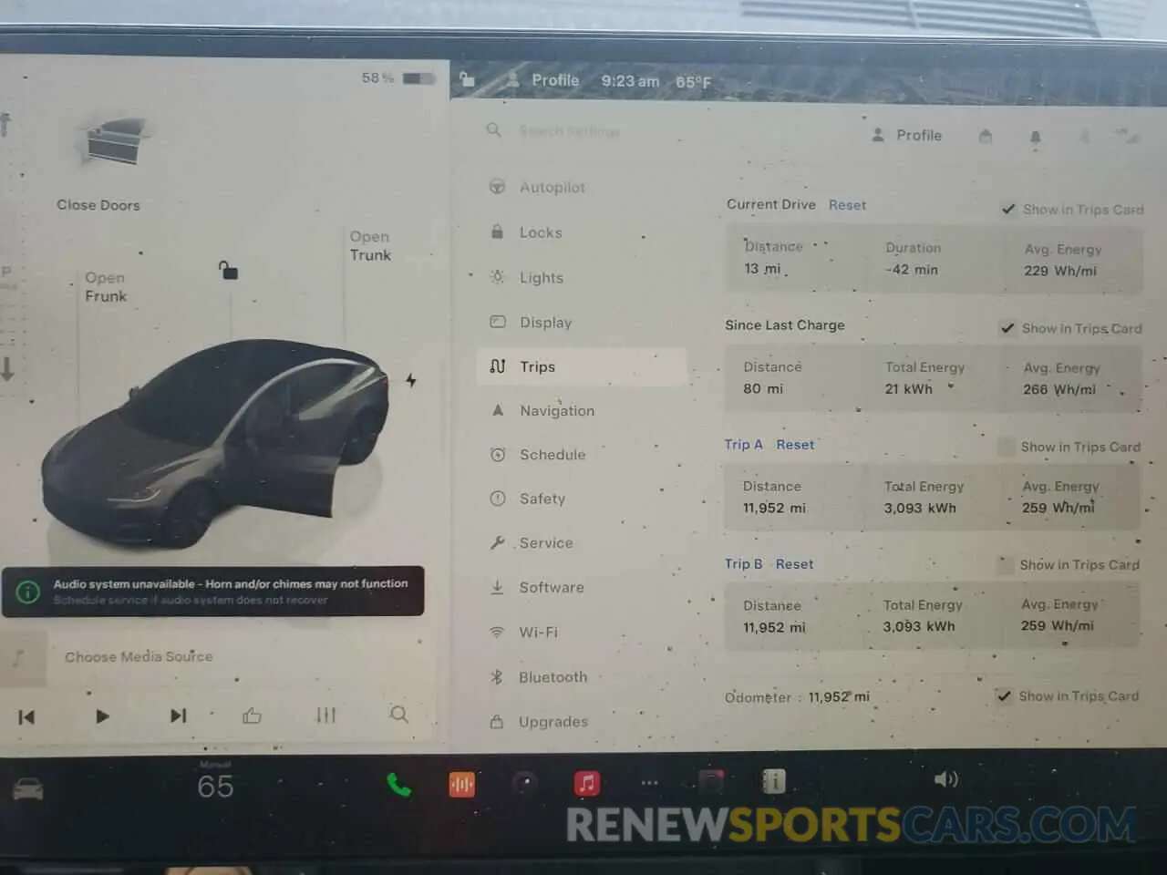 9 Photograph of a damaged car 5YJ3E1EA8RF726578 TESLA MODEL 3 2024