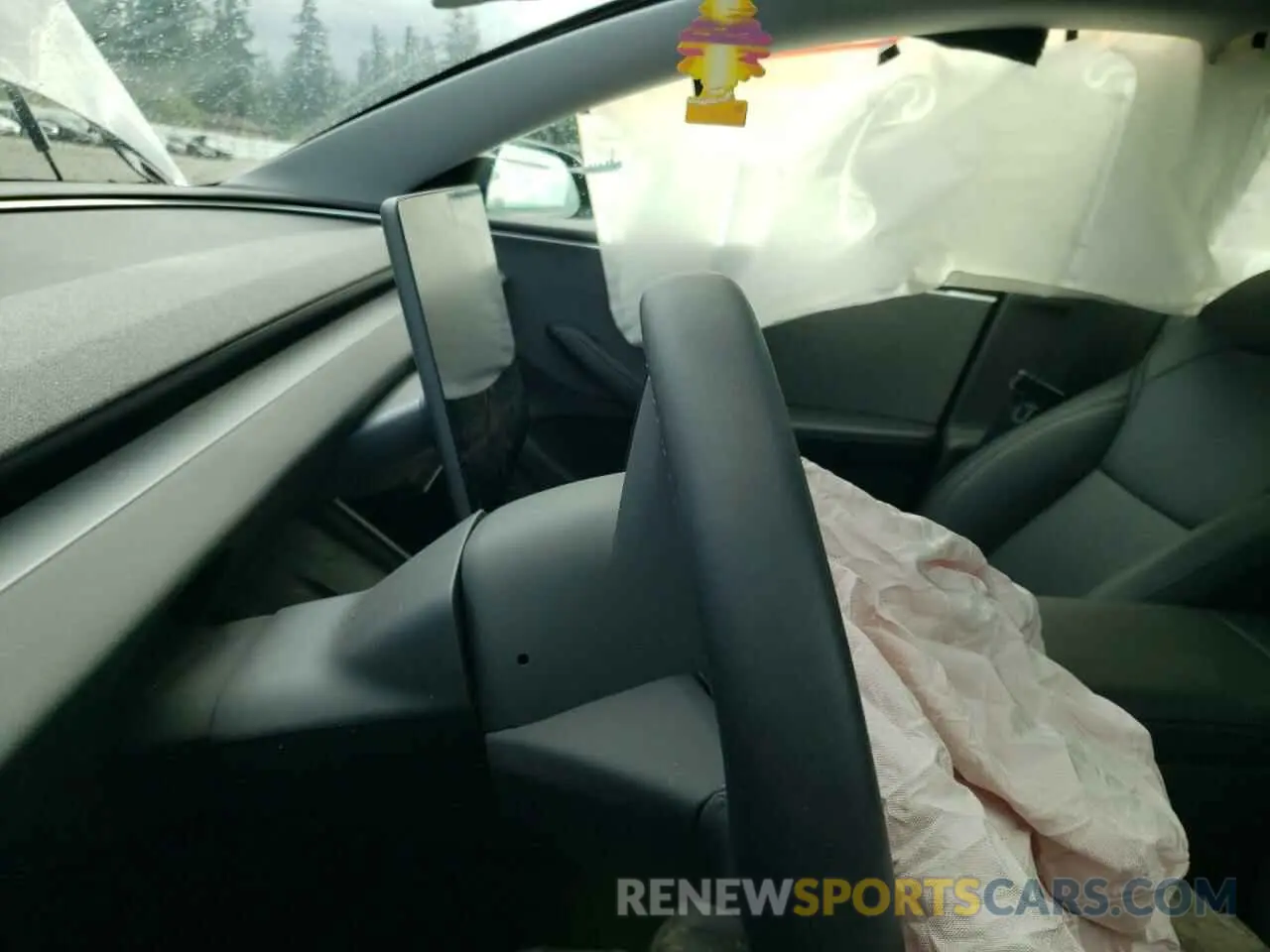 9 Photograph of a damaged car 5YJ3E1EA8RF726757 TESLA MODEL 3 2024