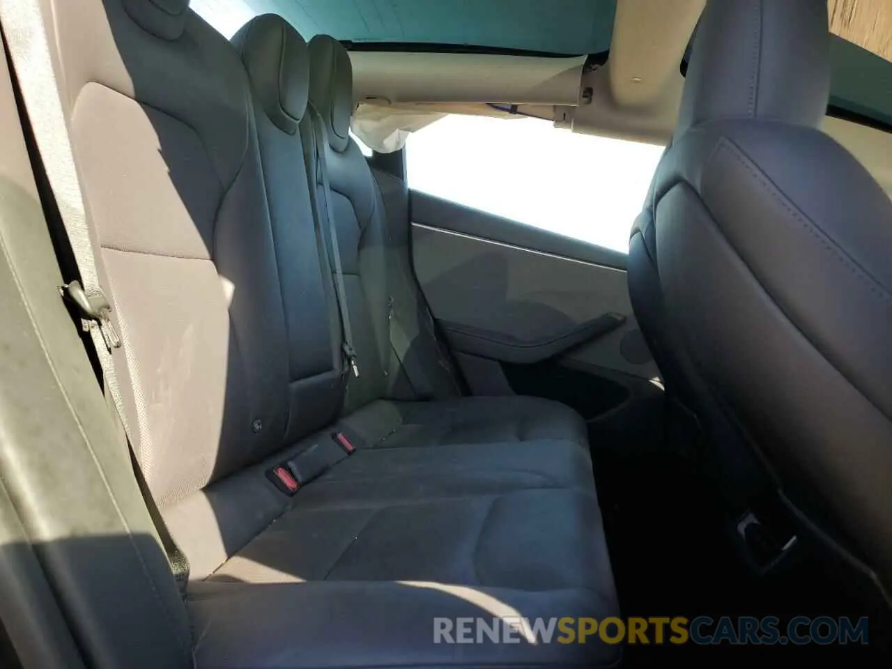10 Photograph of a damaged car 5YJ3E1EA8RF743638 TESLA MODEL 3 2024