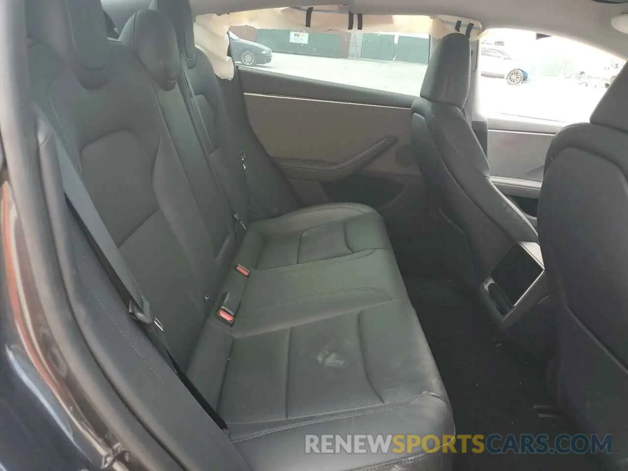 10 Photograph of a damaged car 5YJ3E1EA8RF749228 TESLA MODEL 3 2024