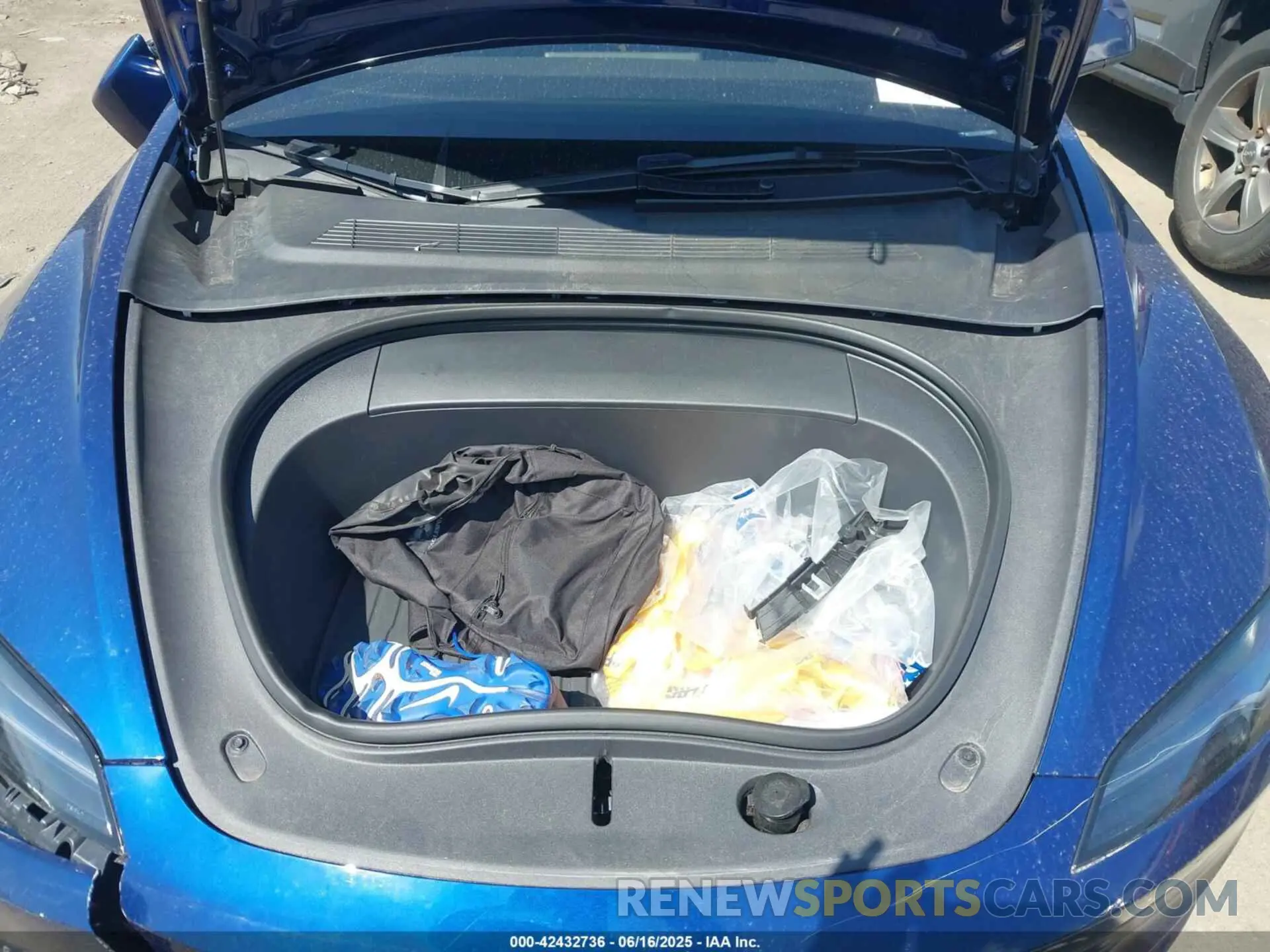 10 Photograph of a damaged car 5YJ3E1EA8RF768989 TESLA MODEL 3 2024