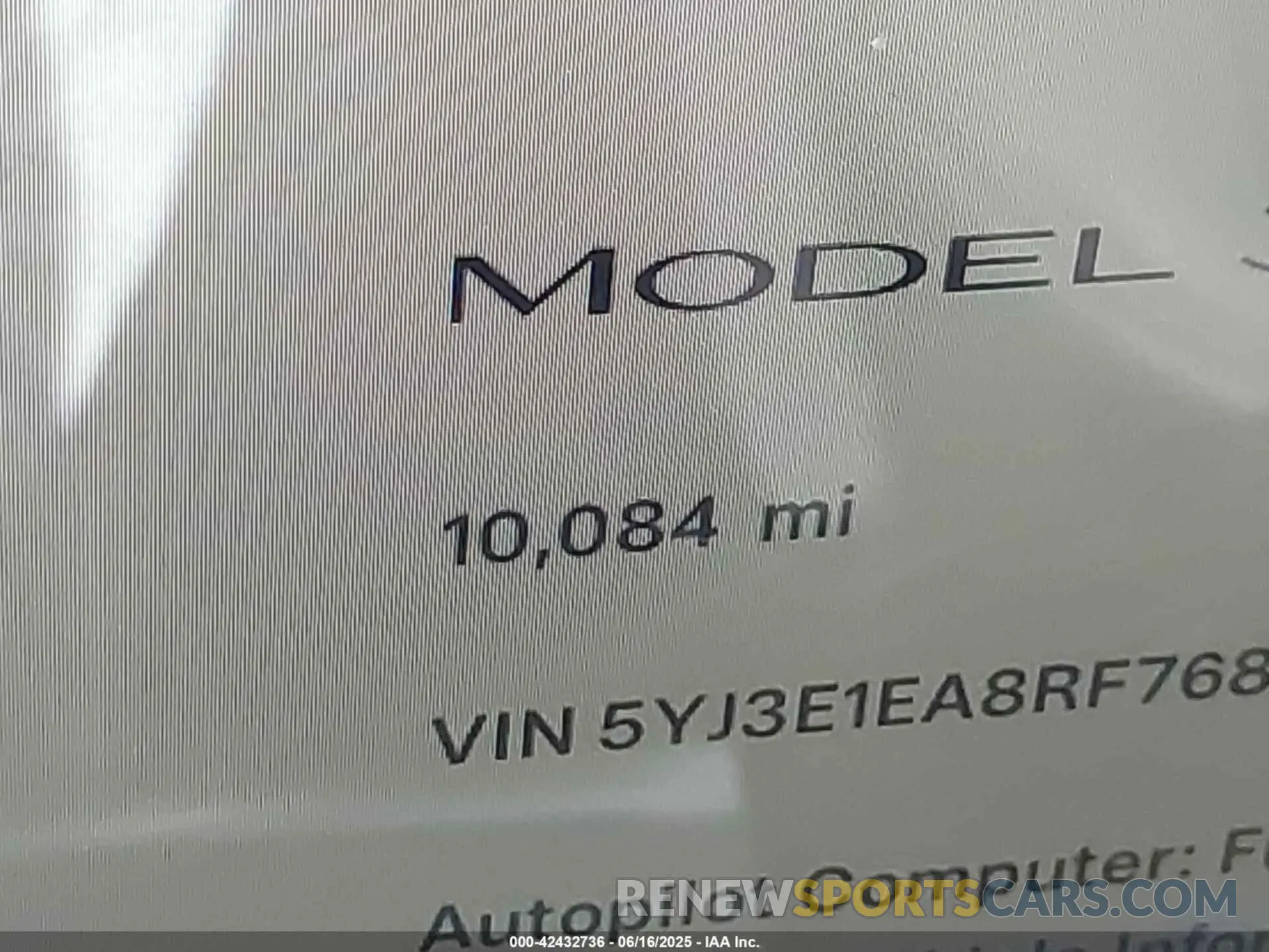 14 Photograph of a damaged car 5YJ3E1EA8RF768989 TESLA MODEL 3 2024