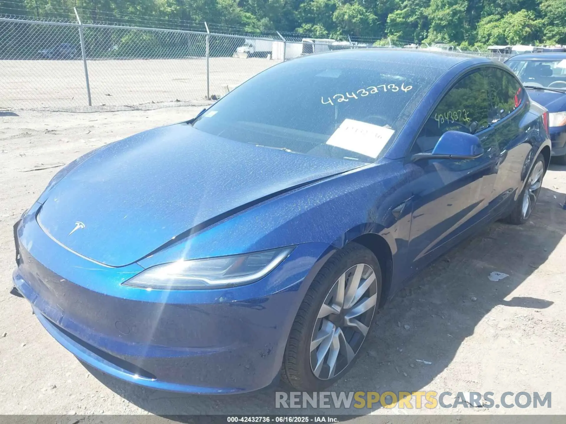 2 Photograph of a damaged car 5YJ3E1EA8RF768989 TESLA MODEL 3 2024
