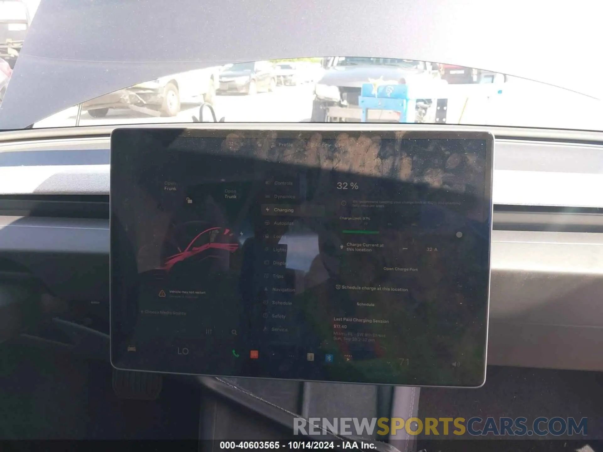 18 Photograph of a damaged car 5YJ3E1EA8RF833176 TESLA MODEL 3 2024