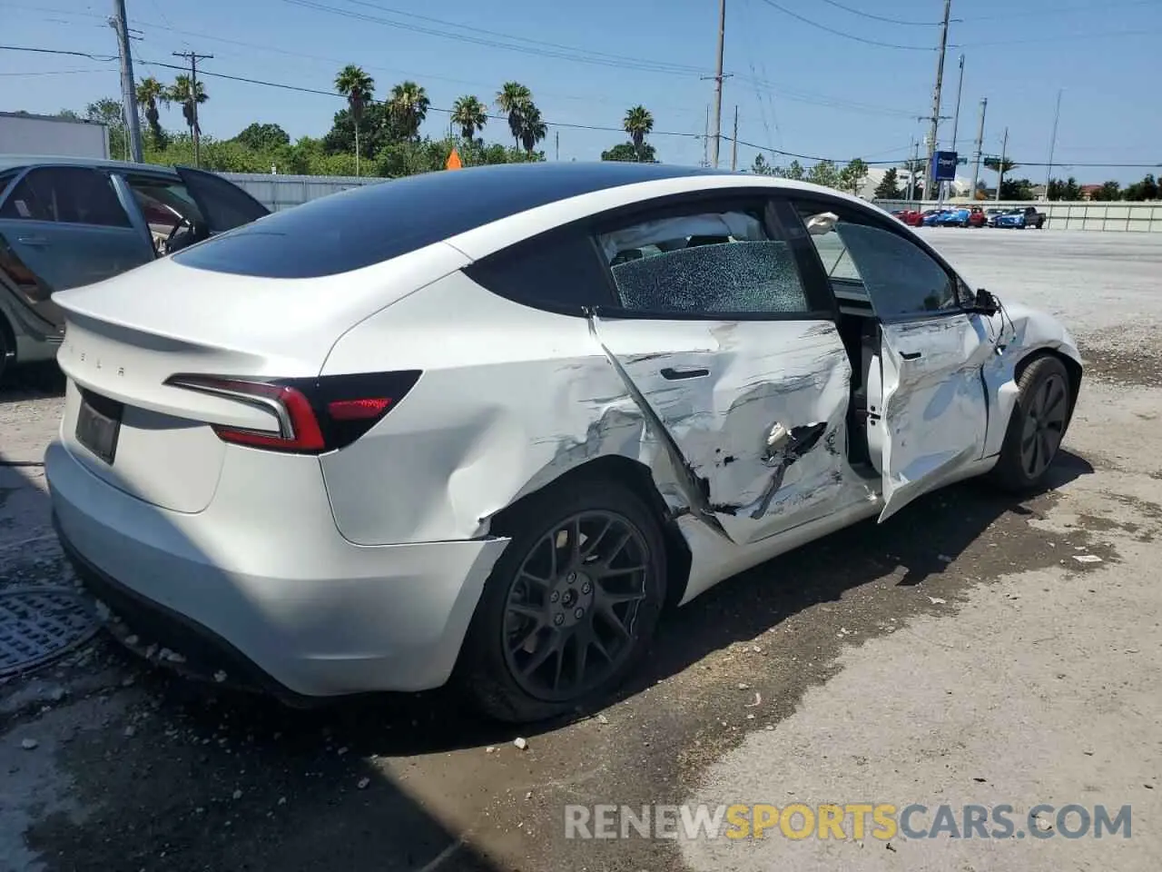 3 Photograph of a damaged car 5YJ3E1EA8RF862502 TESLA MODEL 3 2024