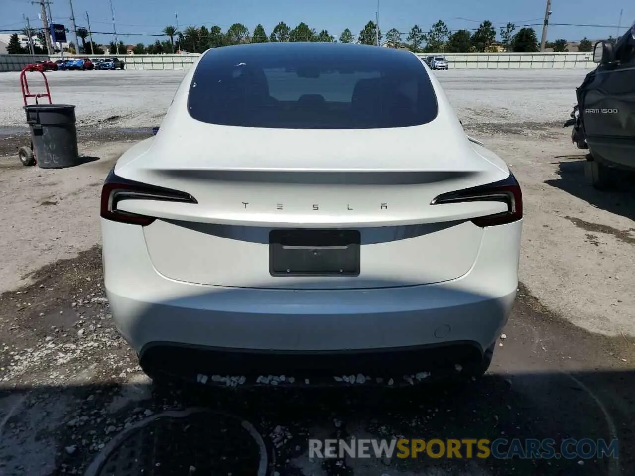 6 Photograph of a damaged car 5YJ3E1EA8RF862502 TESLA MODEL 3 2024