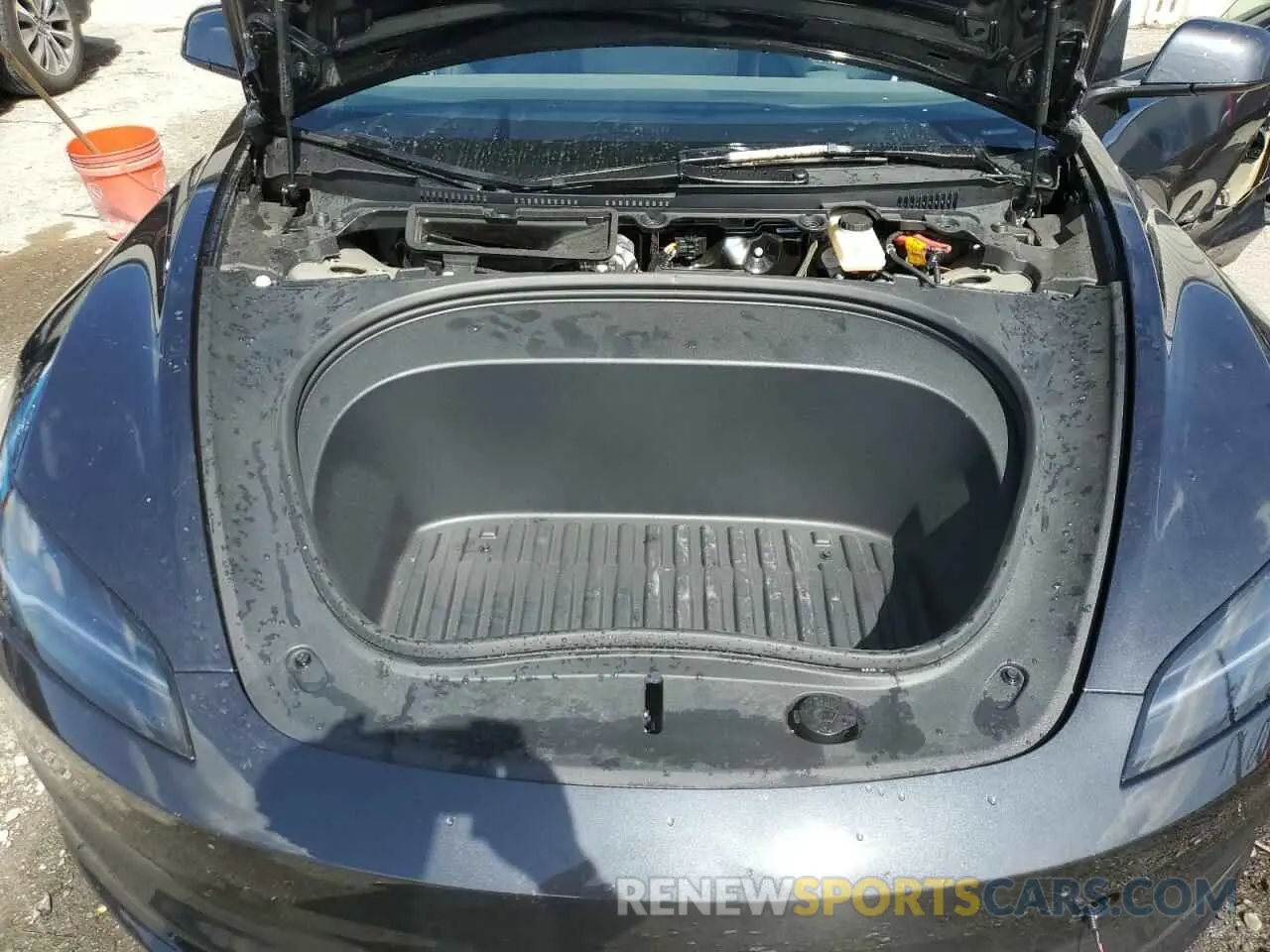 11 Photograph of a damaged car 5YJ3E1EA8RF868400 TESLA MODEL 3 2024