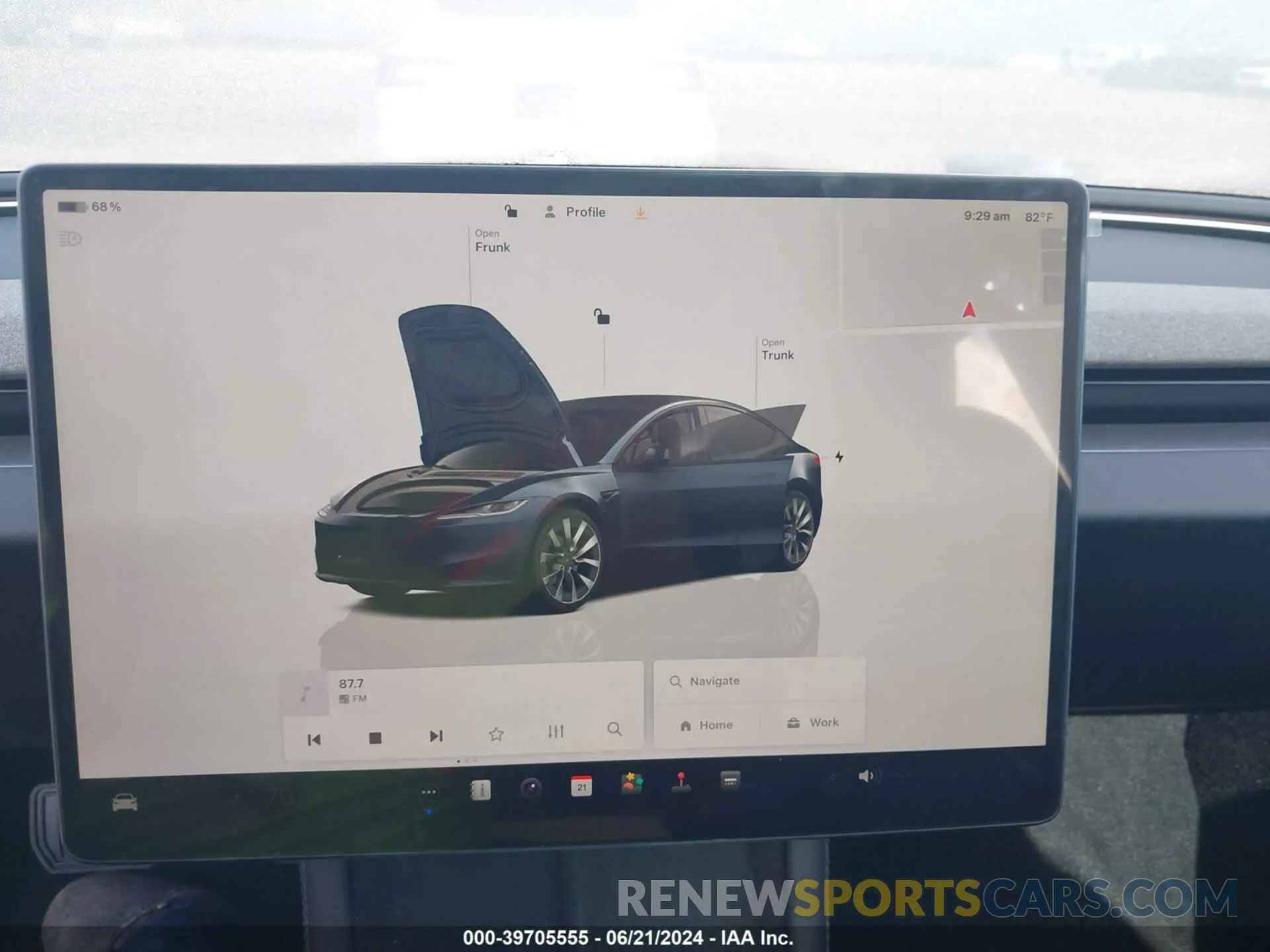 14 Photograph of a damaged car 5YJ3E1EA9RF752140 TESLA MODEL 3 2024