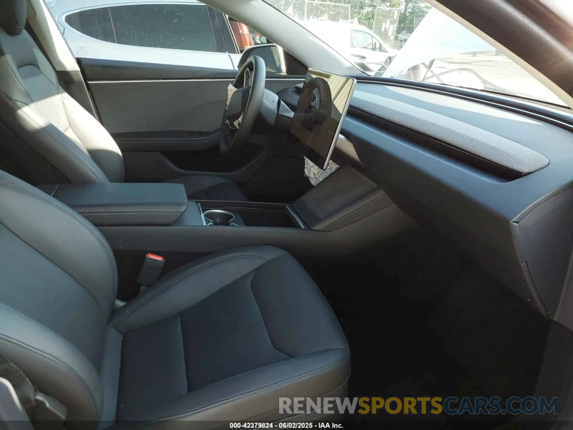 5 Photograph of a damaged car 5YJ3E1EA9RF756849 TESLA MODEL 3 2024