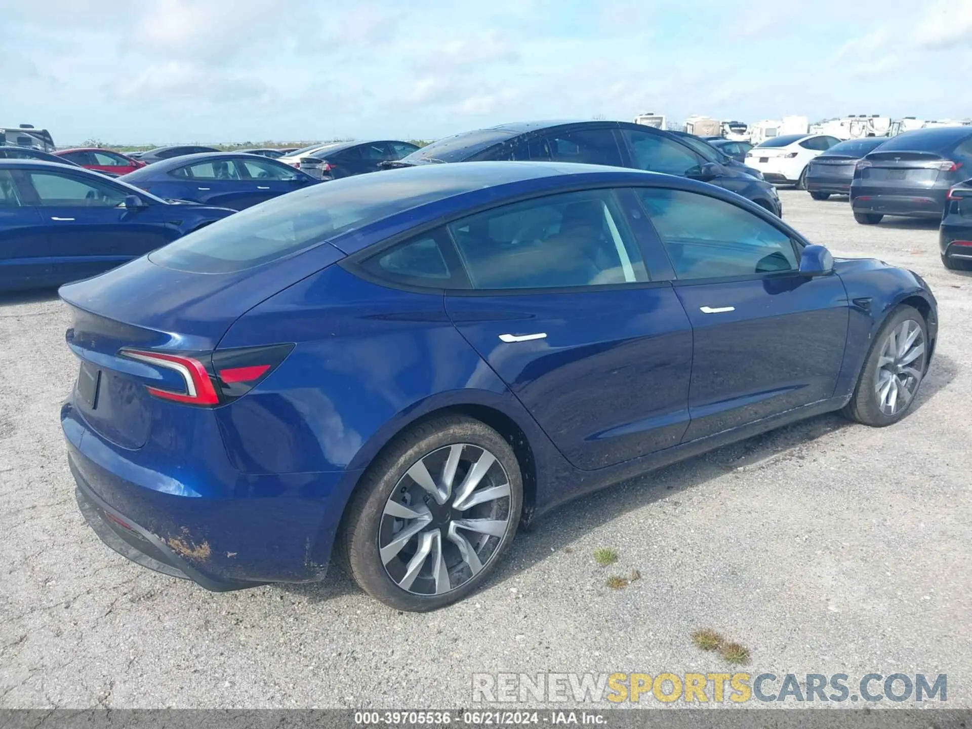 4 Photograph of a damaged car 5YJ3E1EA9RF768015 TESLA MODEL 3 2024