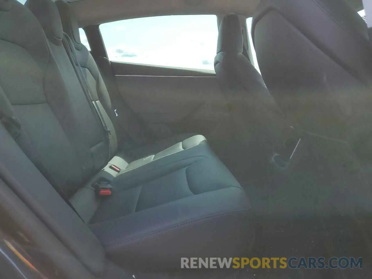 10 Photograph of a damaged car 5YJ3E1EA9RF824518 TESLA MODEL 3 2024