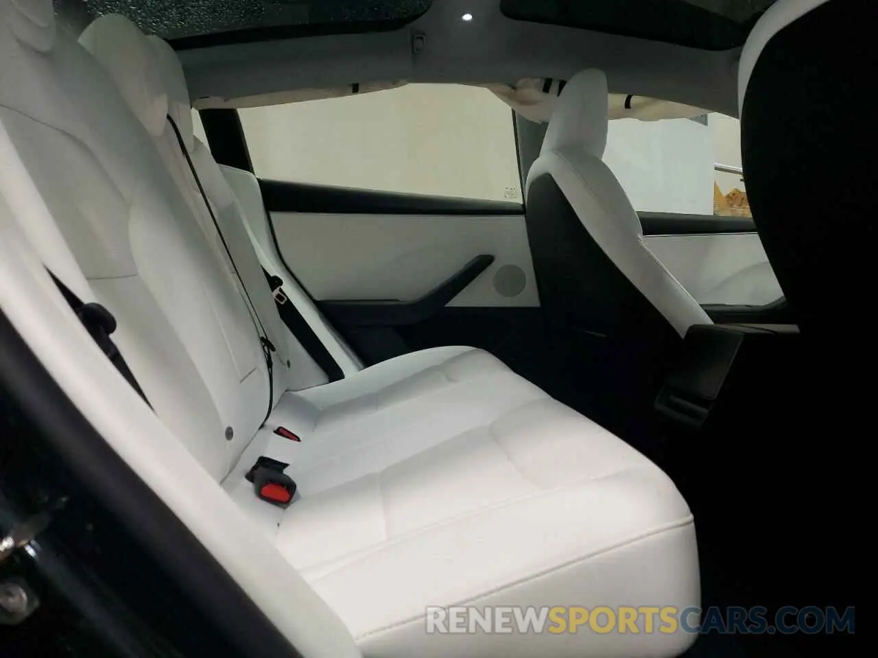 10 Photograph of a damaged car 5YJ3E1EA9RF826639 TESLA MODEL 3 2024