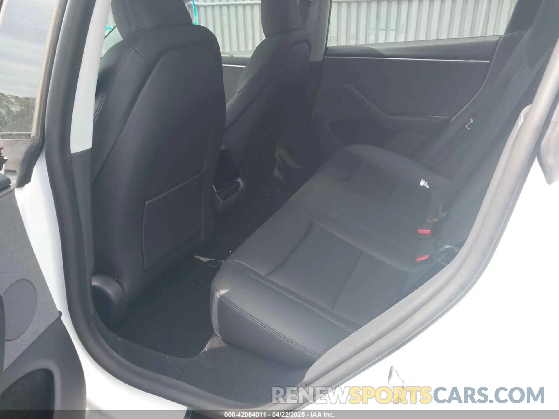 8 Photograph of a damaged car 5YJ3E1EA9RF828598 TESLA MODEL 3 2024