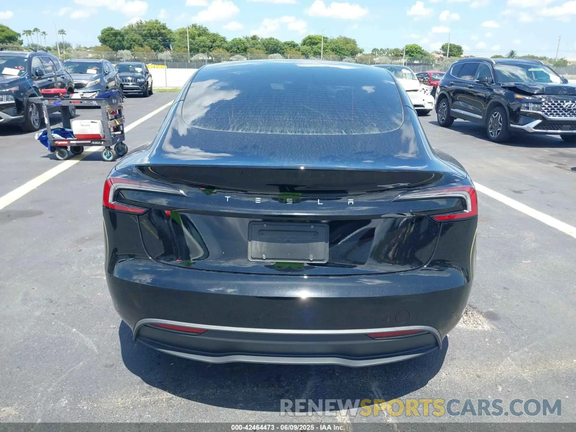 15 Photograph of a damaged car 5YJ3E1EA9RF861066 TESLA MODEL 3 2024