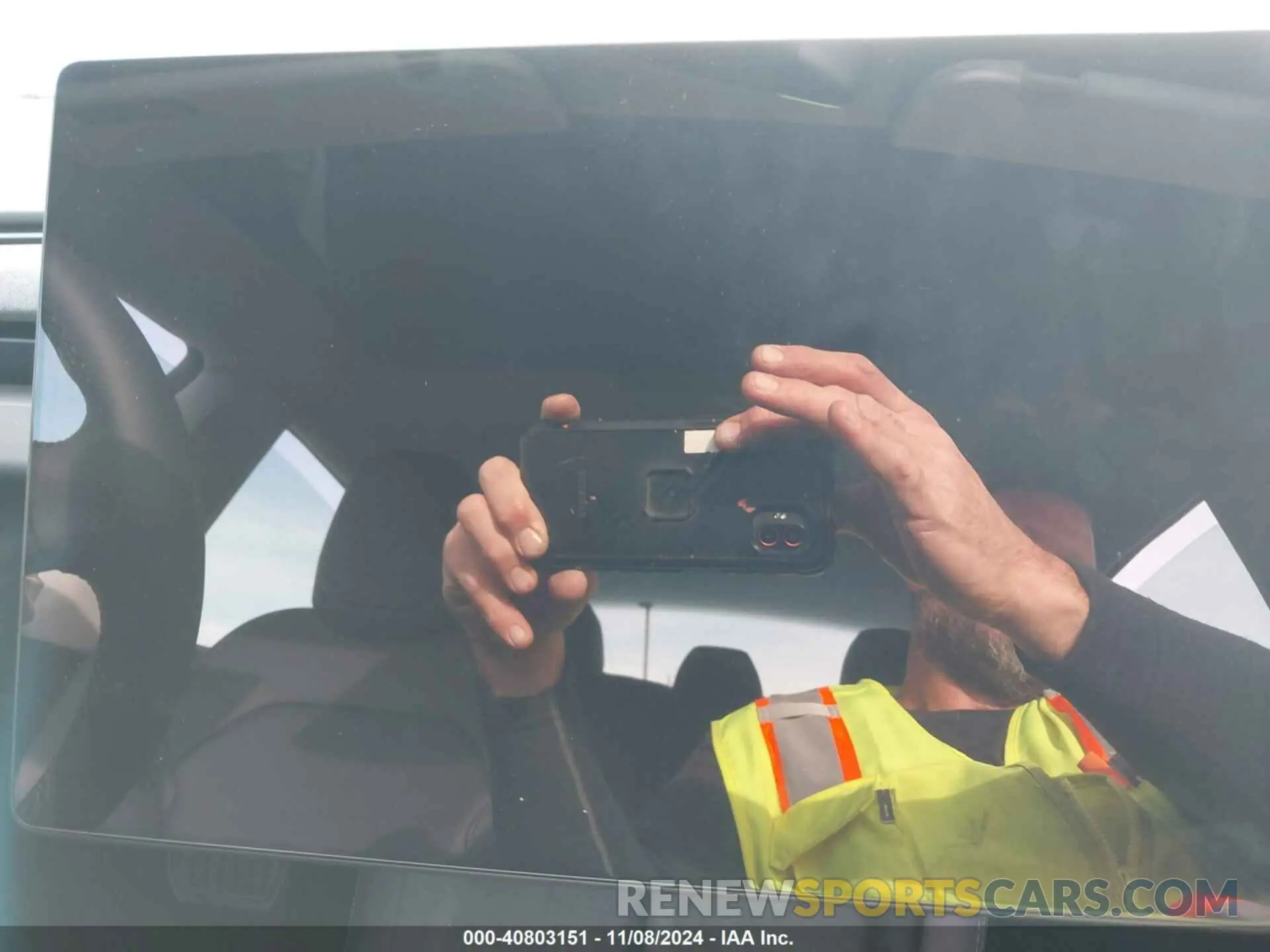 15 Photograph of a damaged car 5YJ3E1EA9RF864548 TESLA MODEL 3 2024