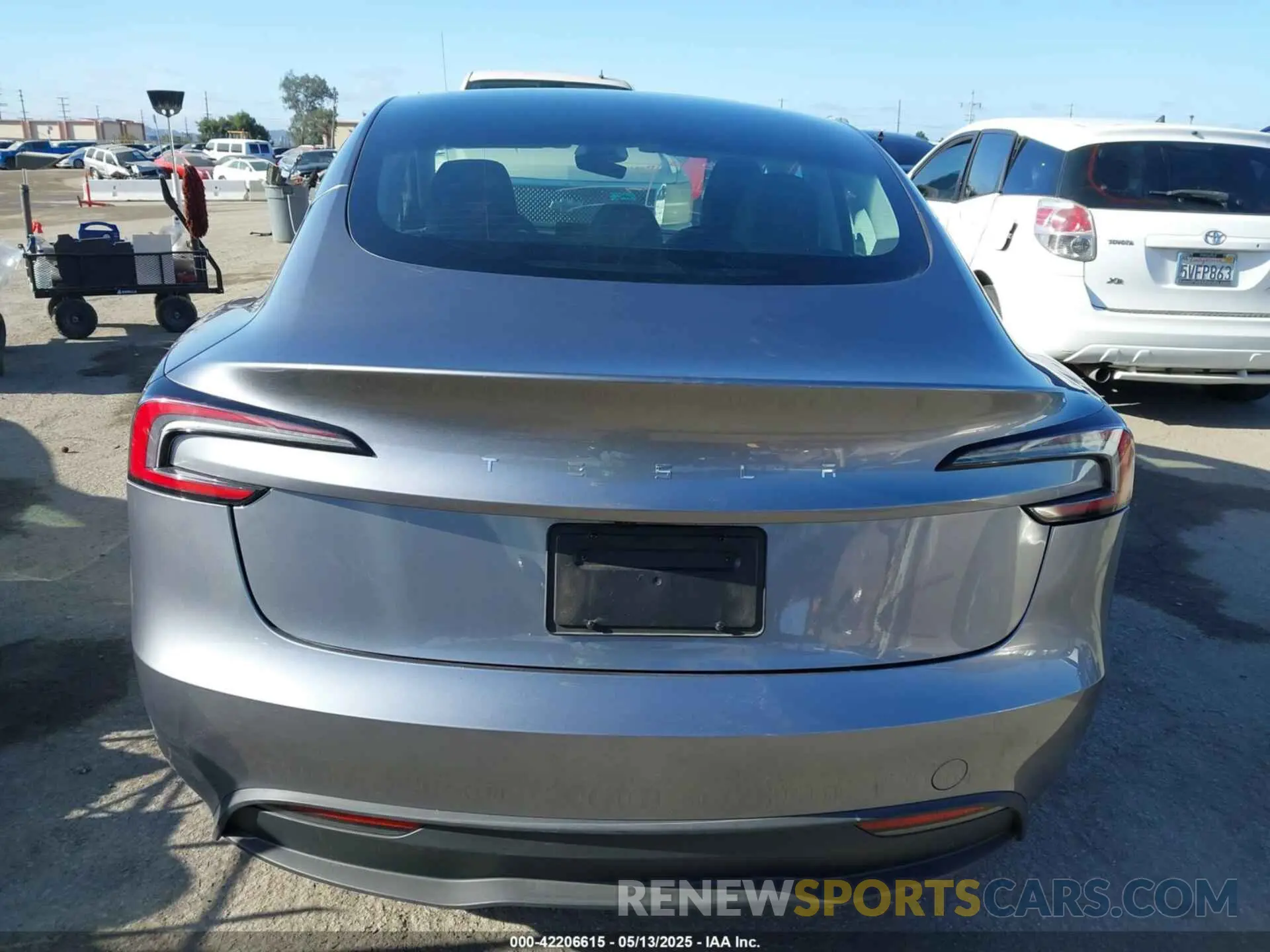 16 Photograph of a damaged car 5YJ3E1EA9RF870138 TESLA MODEL 3 2024