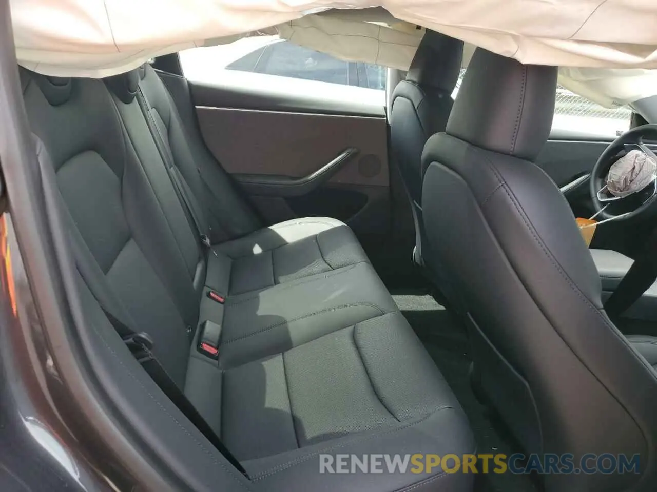 10 Photograph of a damaged car 5YJ3E1EAXRF718546 TESLA MODEL 3 2024