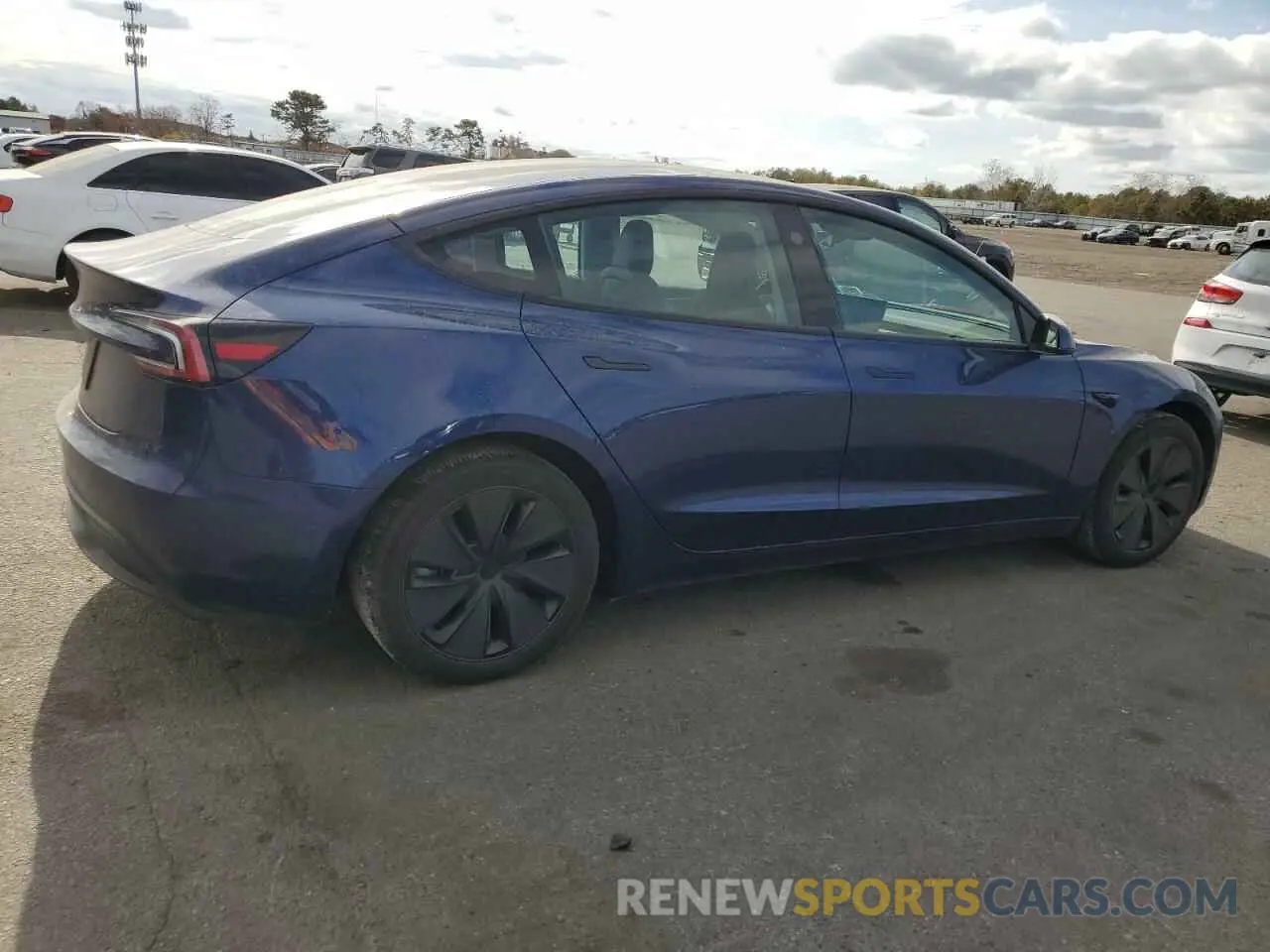3 Photograph of a damaged car 5YJ3E1EAXRF725898 TESLA MODEL 3 2024