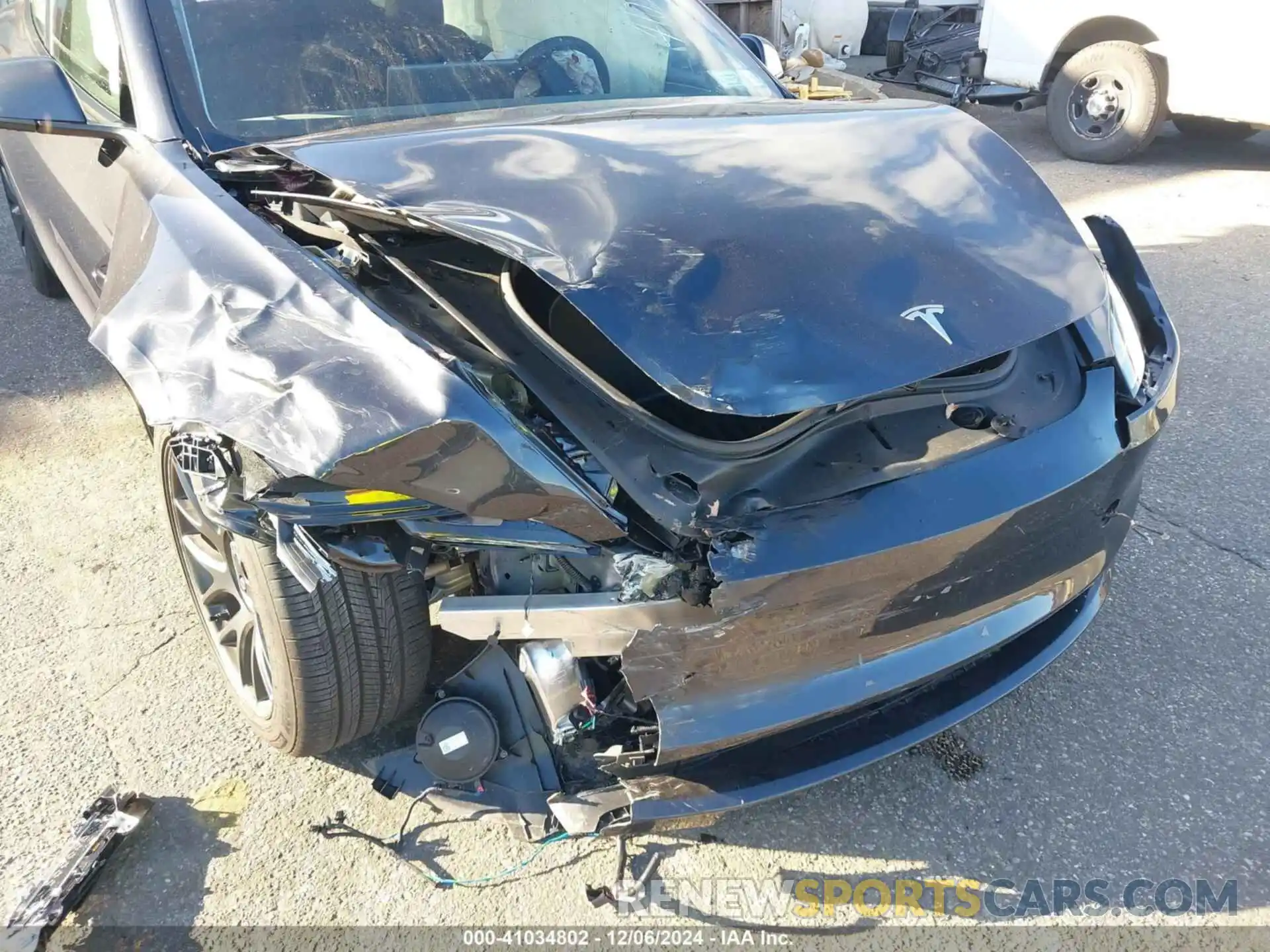 6 Photograph of a damaged car 5YJ3E1EAXRF729675 TESLA MODEL 3 2024