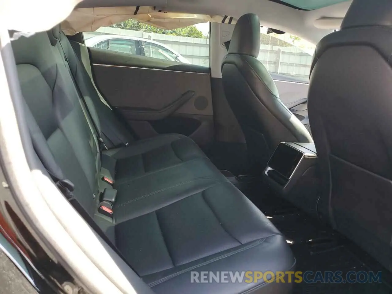 10 Photograph of a damaged car 5YJ3E1EAXRF743835 TESLA MODEL 3 2024