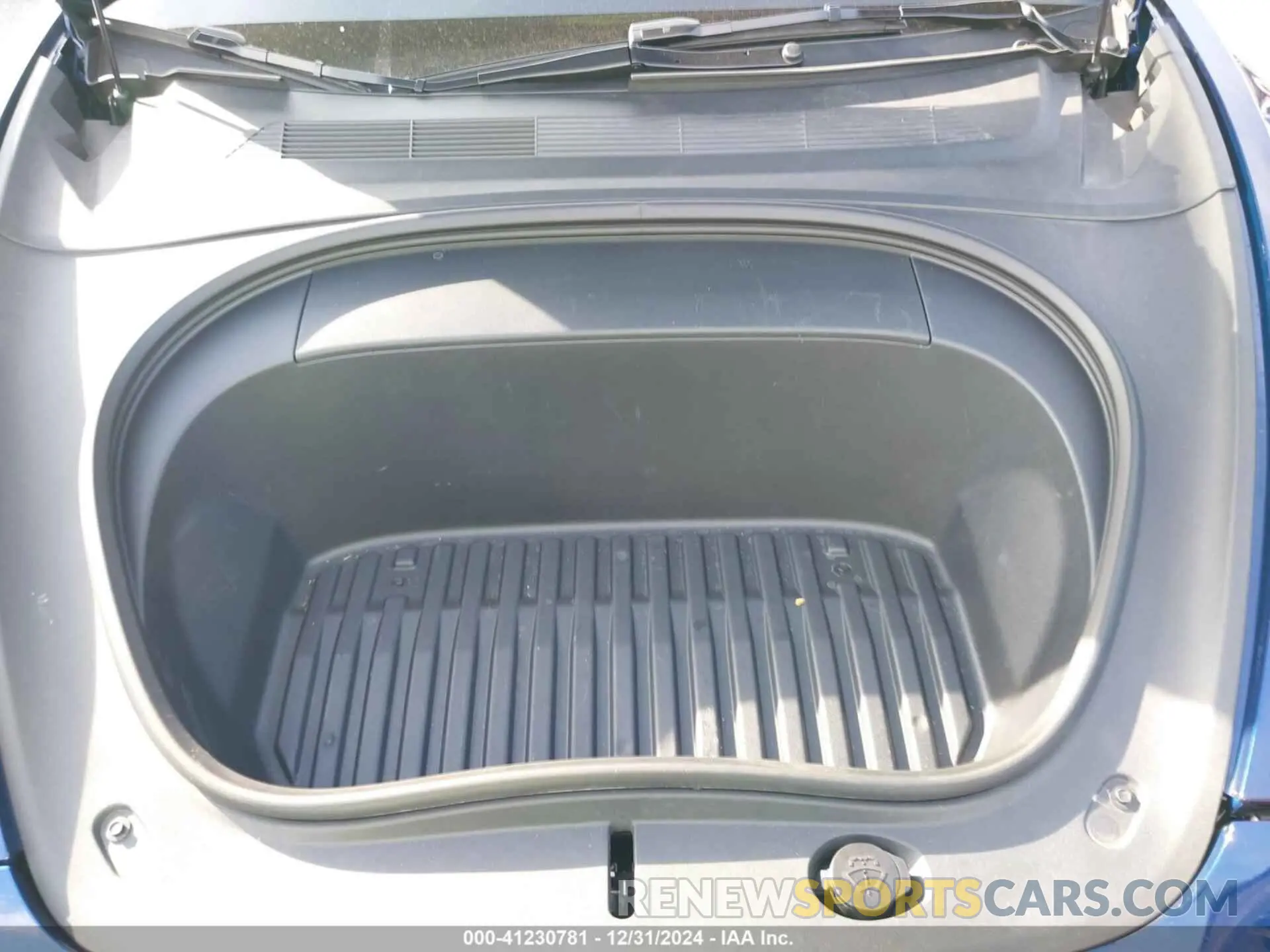 10 Photograph of a damaged car 5YJ3E1EAXRF744712 TESLA MODEL 3 2024