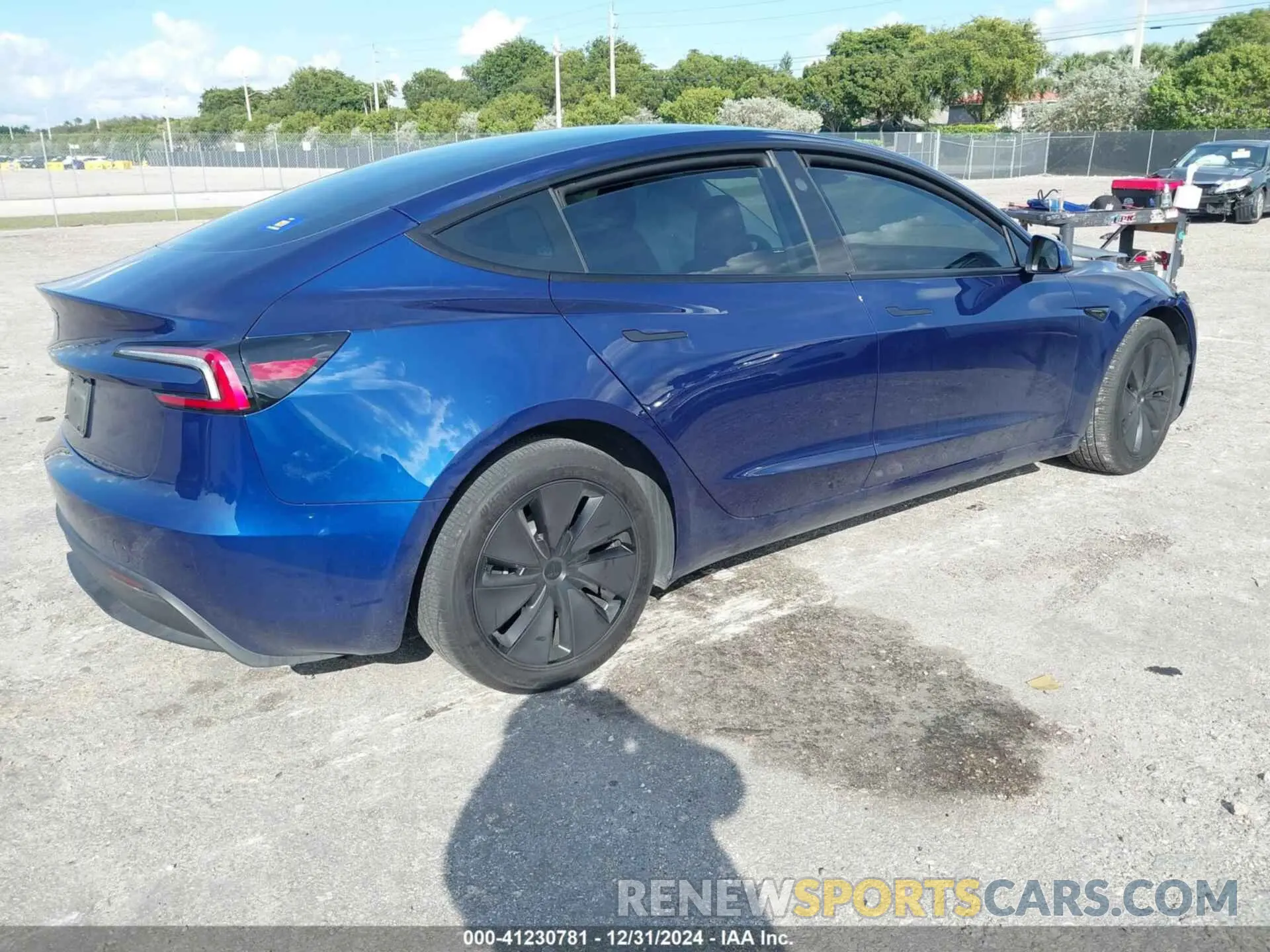 4 Photograph of a damaged car 5YJ3E1EAXRF744712 TESLA MODEL 3 2024
