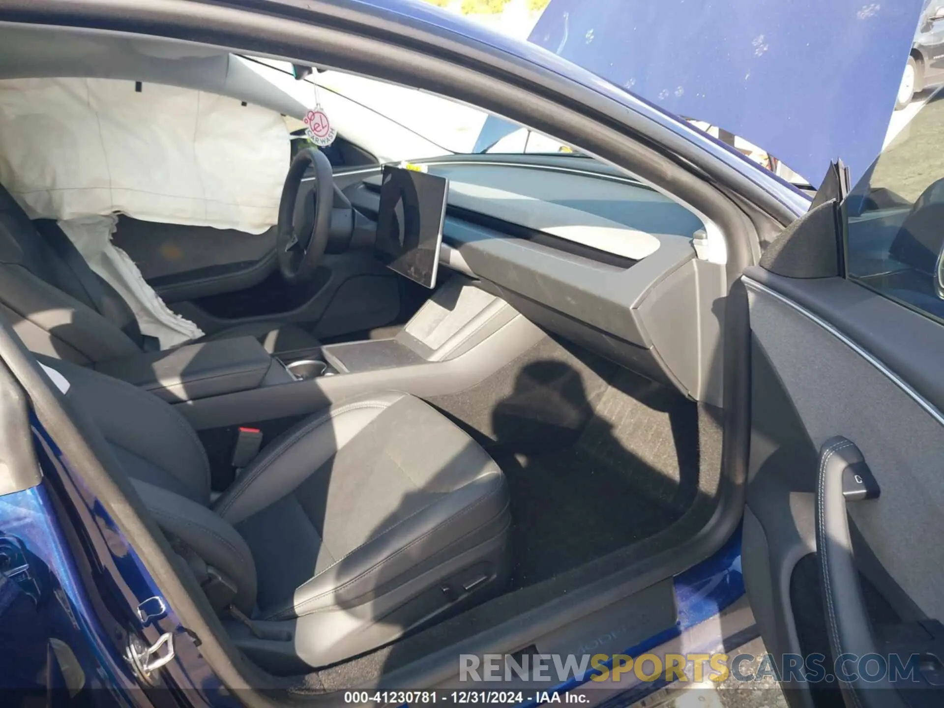 5 Photograph of a damaged car 5YJ3E1EAXRF744712 TESLA MODEL 3 2024