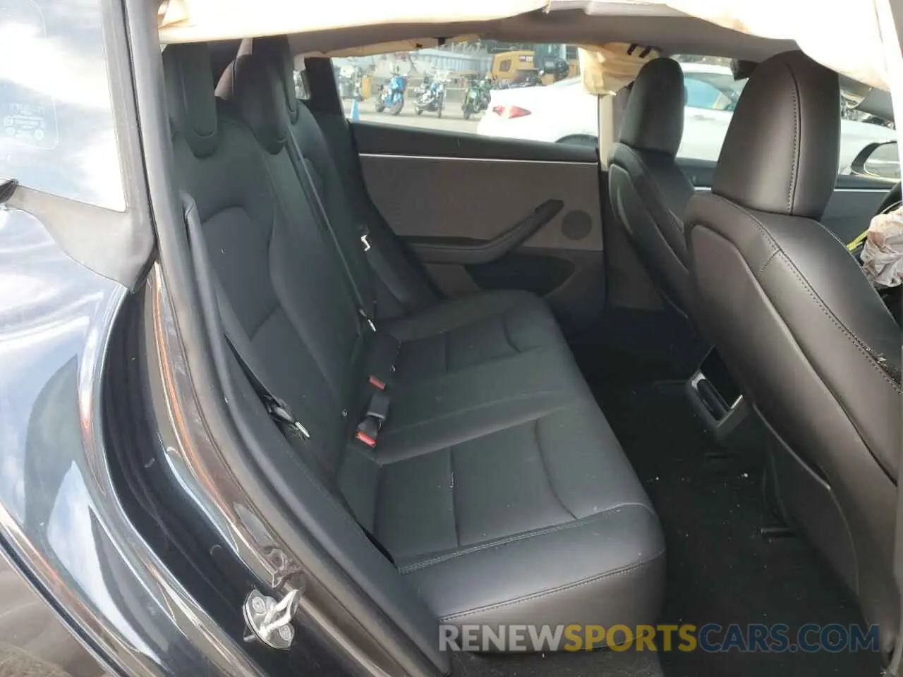 10 Photograph of a damaged car 5YJ3E1EAXRF749828 TESLA MODEL 3 2024