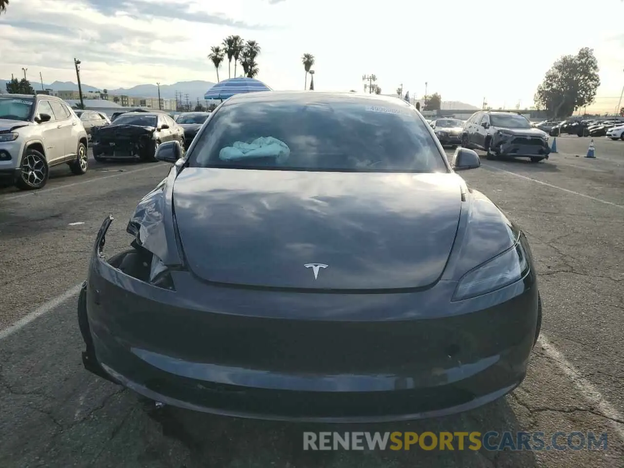 5 Photograph of a damaged car 5YJ3E1EAXRF749828 TESLA MODEL 3 2024