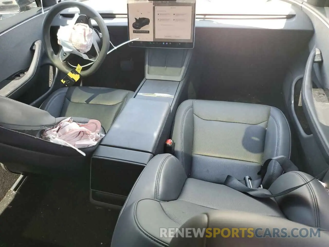 8 Photograph of a damaged car 5YJ3E1EAXRF749828 TESLA MODEL 3 2024