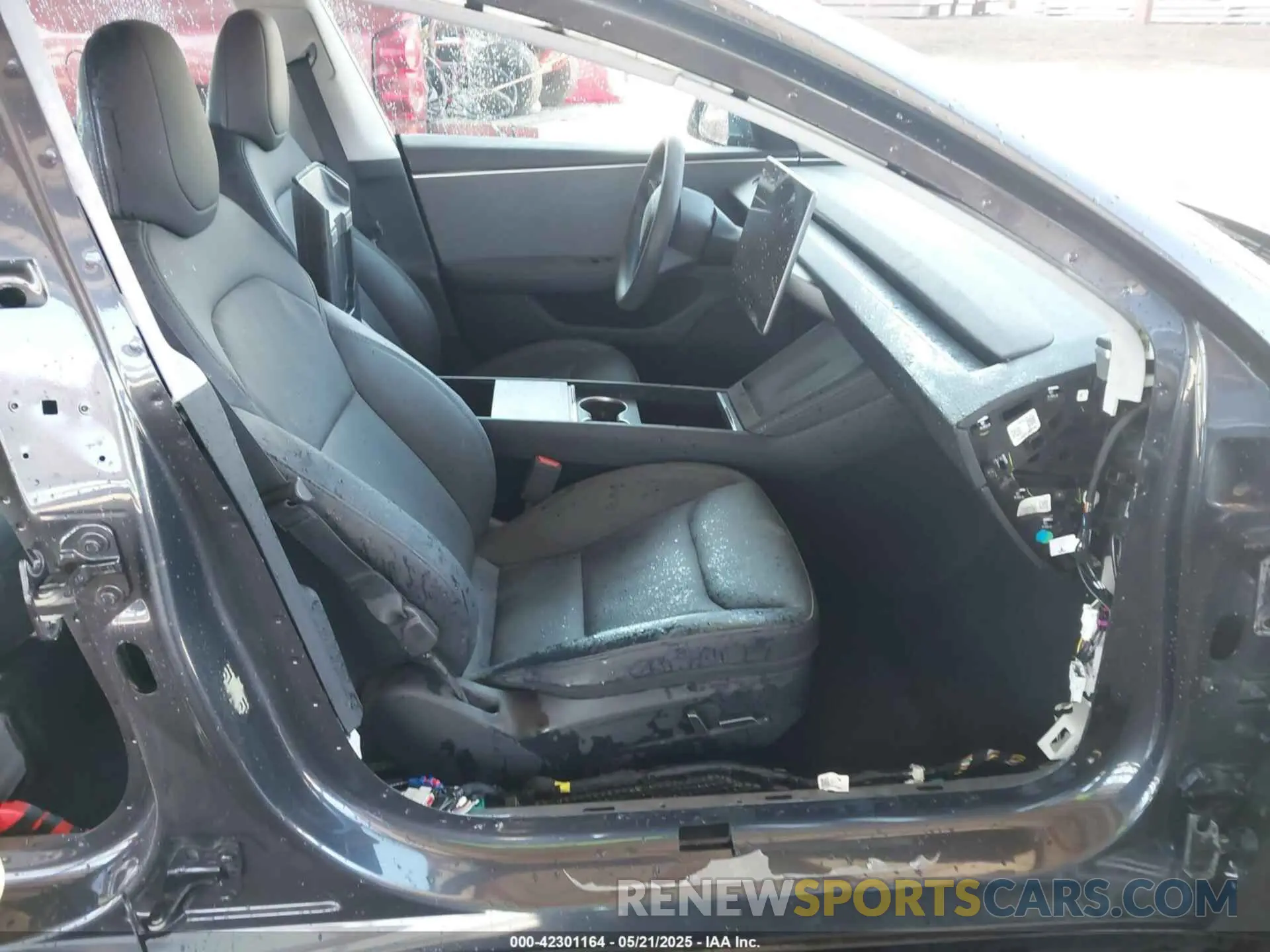 5 Photograph of a damaged car 5YJ3E1EAXRF750297 TESLA MODEL 3 2024
