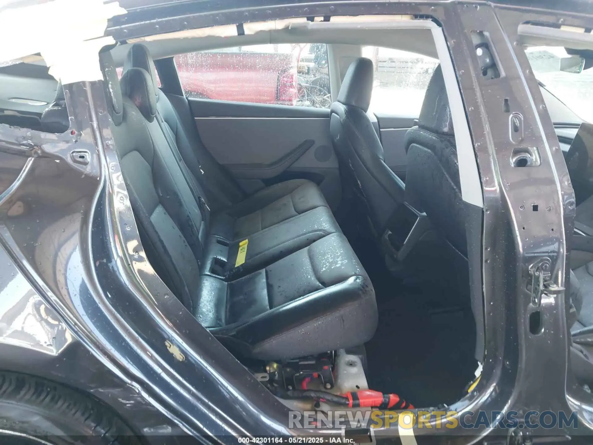 8 Photograph of a damaged car 5YJ3E1EAXRF750297 TESLA MODEL 3 2024