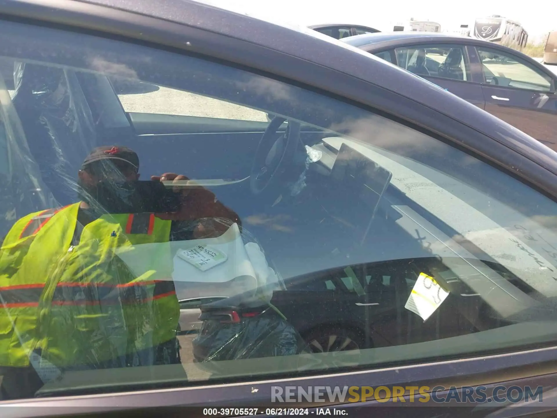 5 Photograph of a damaged car 5YJ3E1EAXRF752132 TESLA MODEL 3 2024