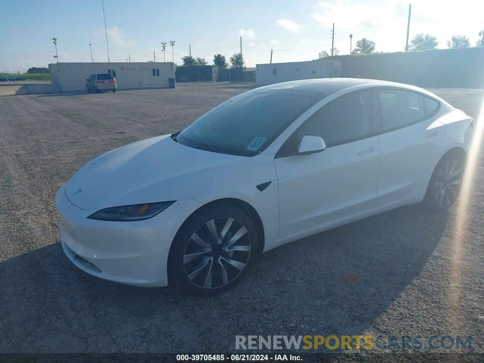 2 Photograph of a damaged car 5YJ3E1EAXRF769576 TESLA MODEL 3 2024