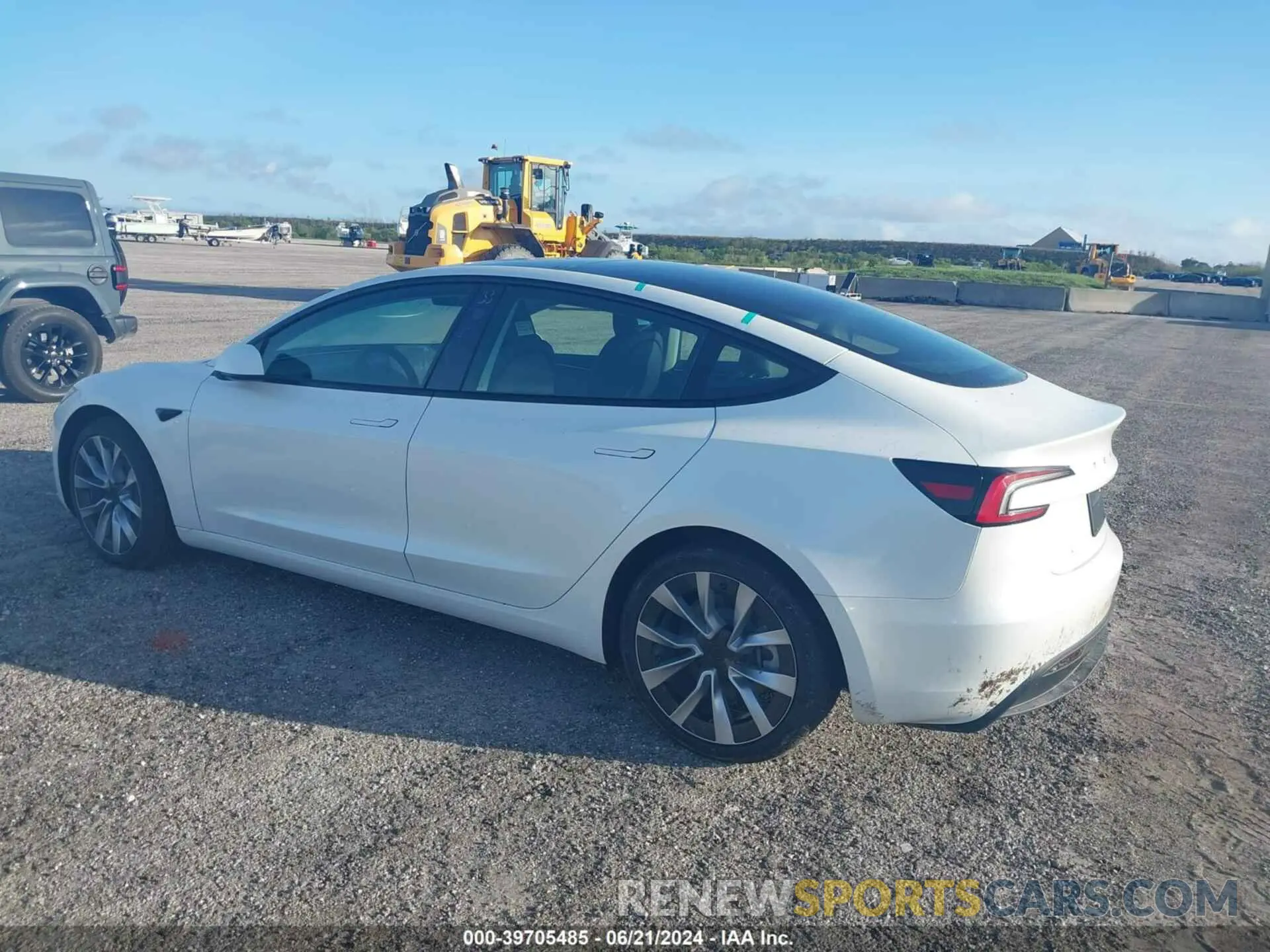 3 Photograph of a damaged car 5YJ3E1EAXRF769576 TESLA MODEL 3 2024