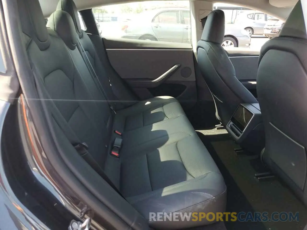 10 Photograph of a damaged car 5YJ3E1EAXRF826066 TESLA MODEL 3 2024