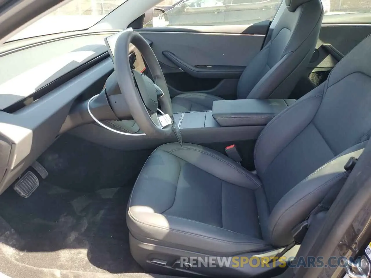 7 Photograph of a damaged car 5YJ3E1EAXRF826066 TESLA MODEL 3 2024