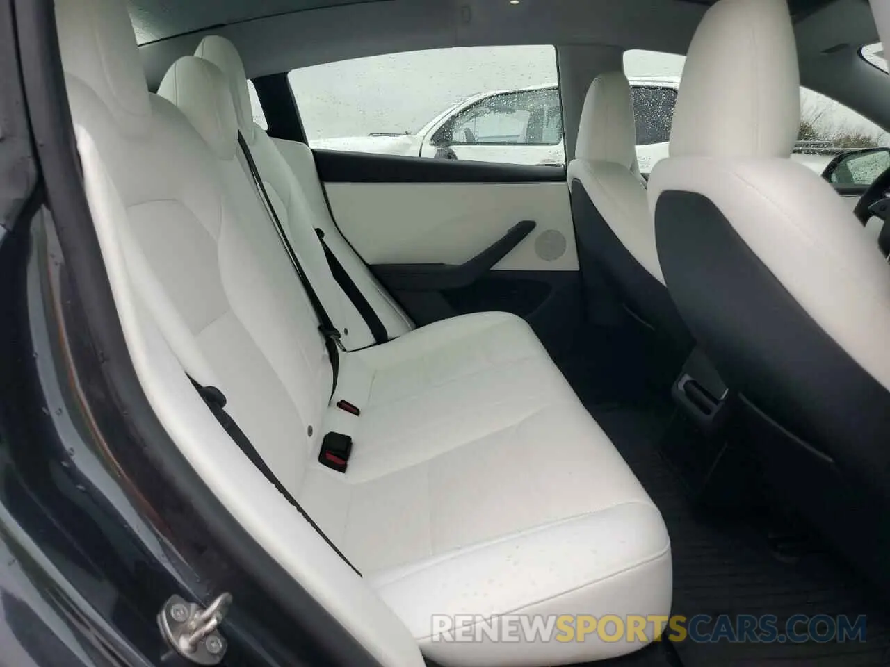 10 Photograph of a damaged car 5YJ3E1EAXRF830179 TESLA MODEL 3 2024