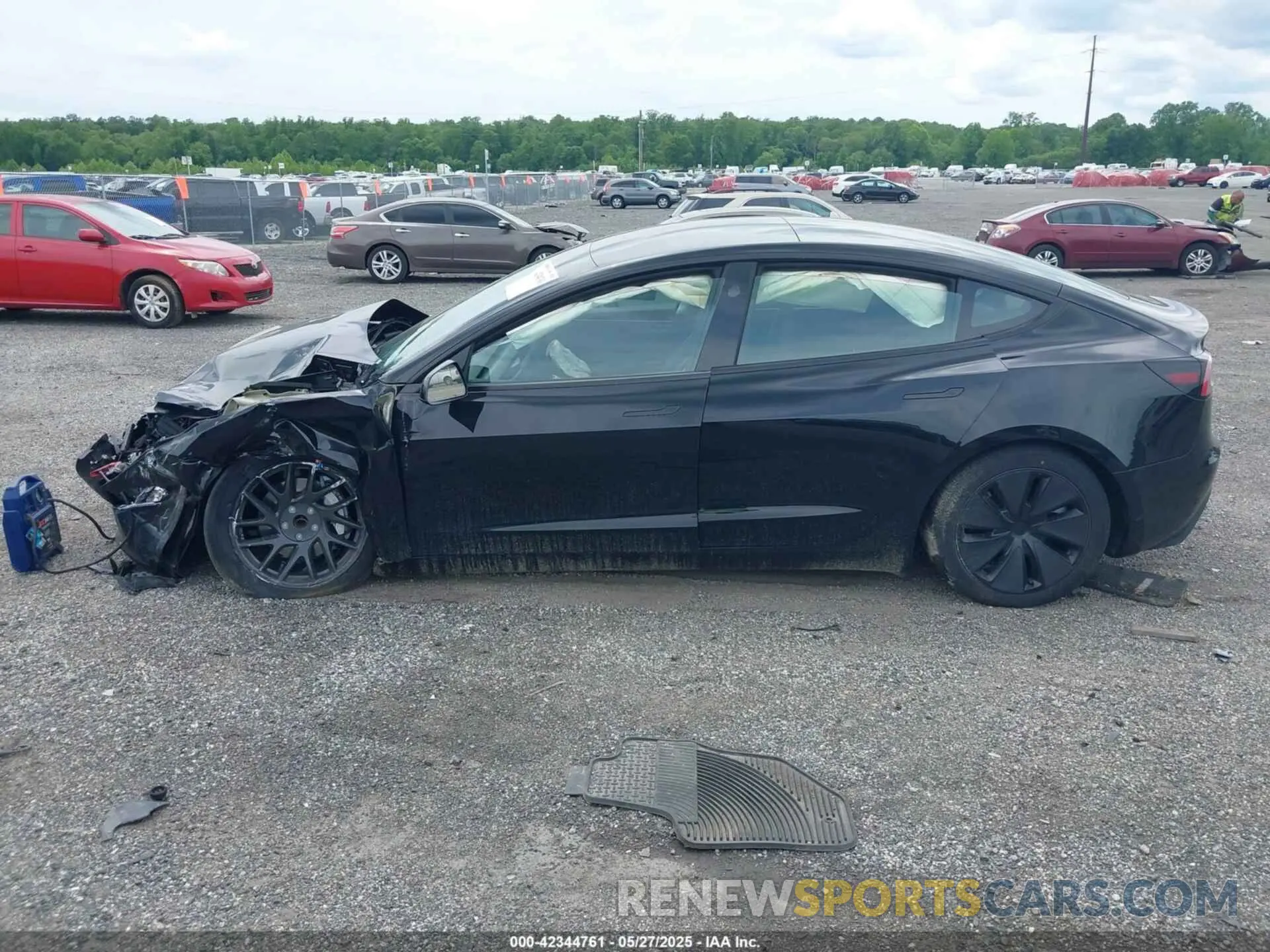 13 Photograph of a damaged car 5YJ3E1EAXRF859469 TESLA MODEL 3 2024