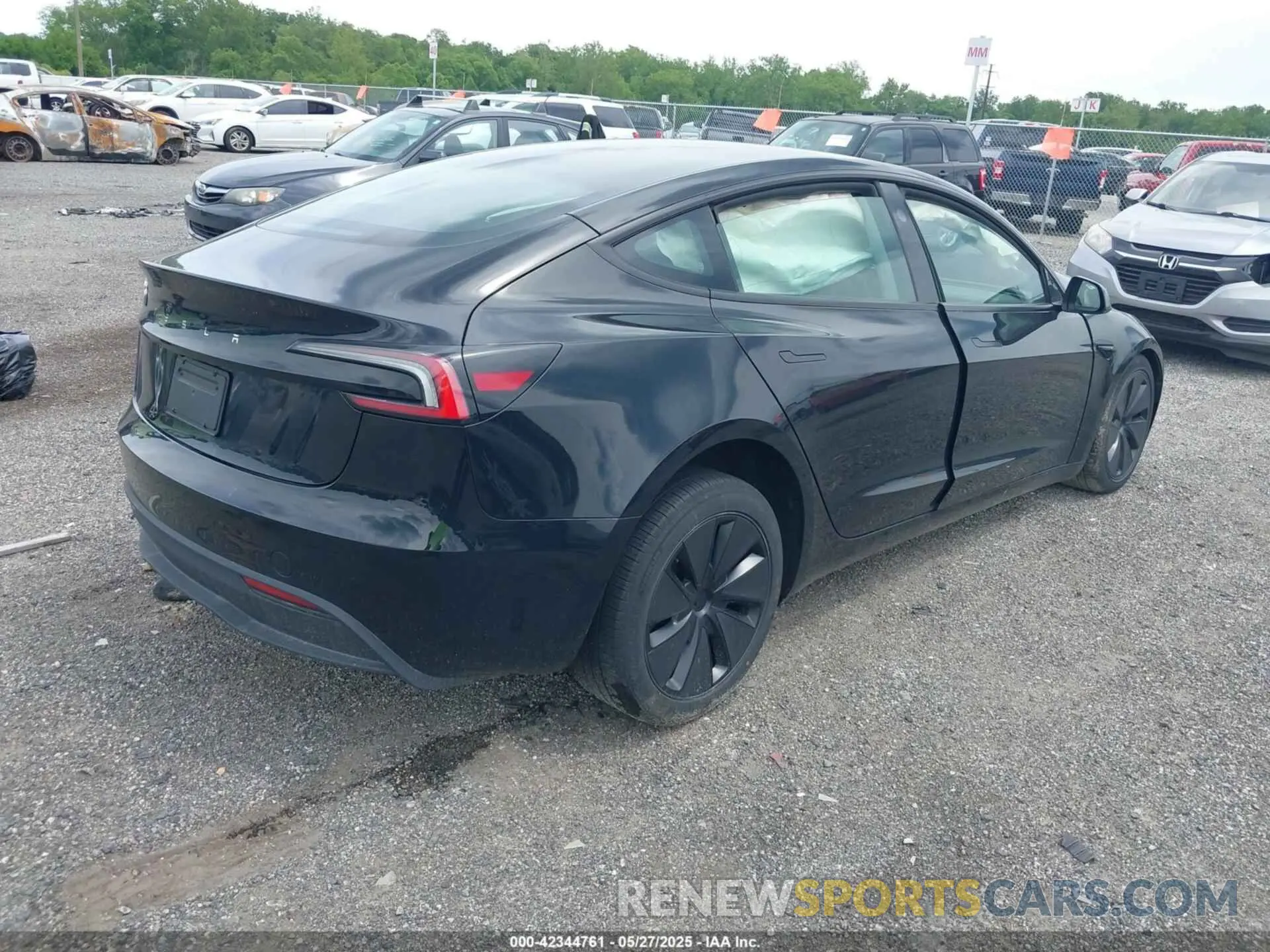 4 Photograph of a damaged car 5YJ3E1EAXRF859469 TESLA MODEL 3 2024