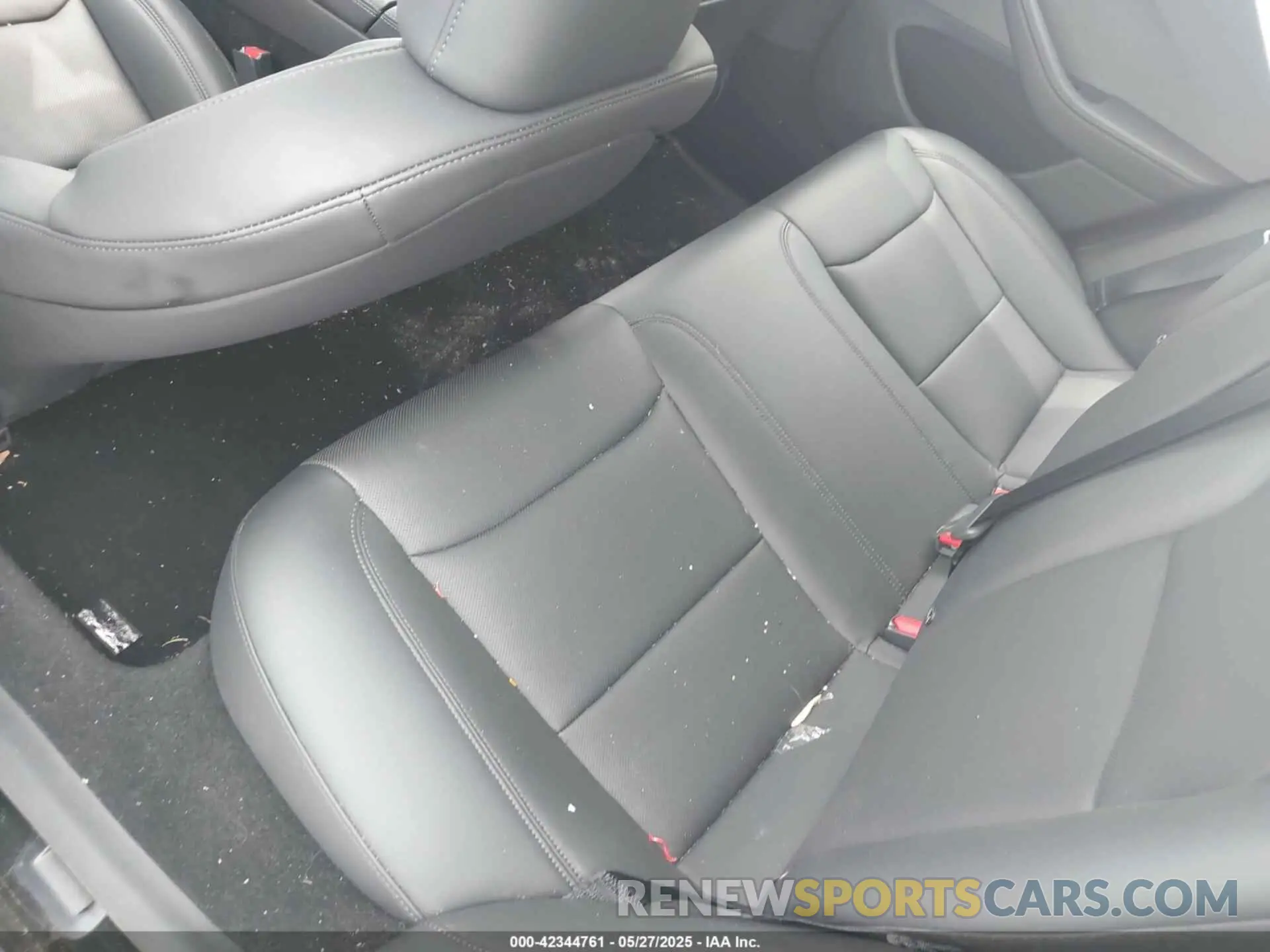 8 Photograph of a damaged car 5YJ3E1EAXRF859469 TESLA MODEL 3 2024