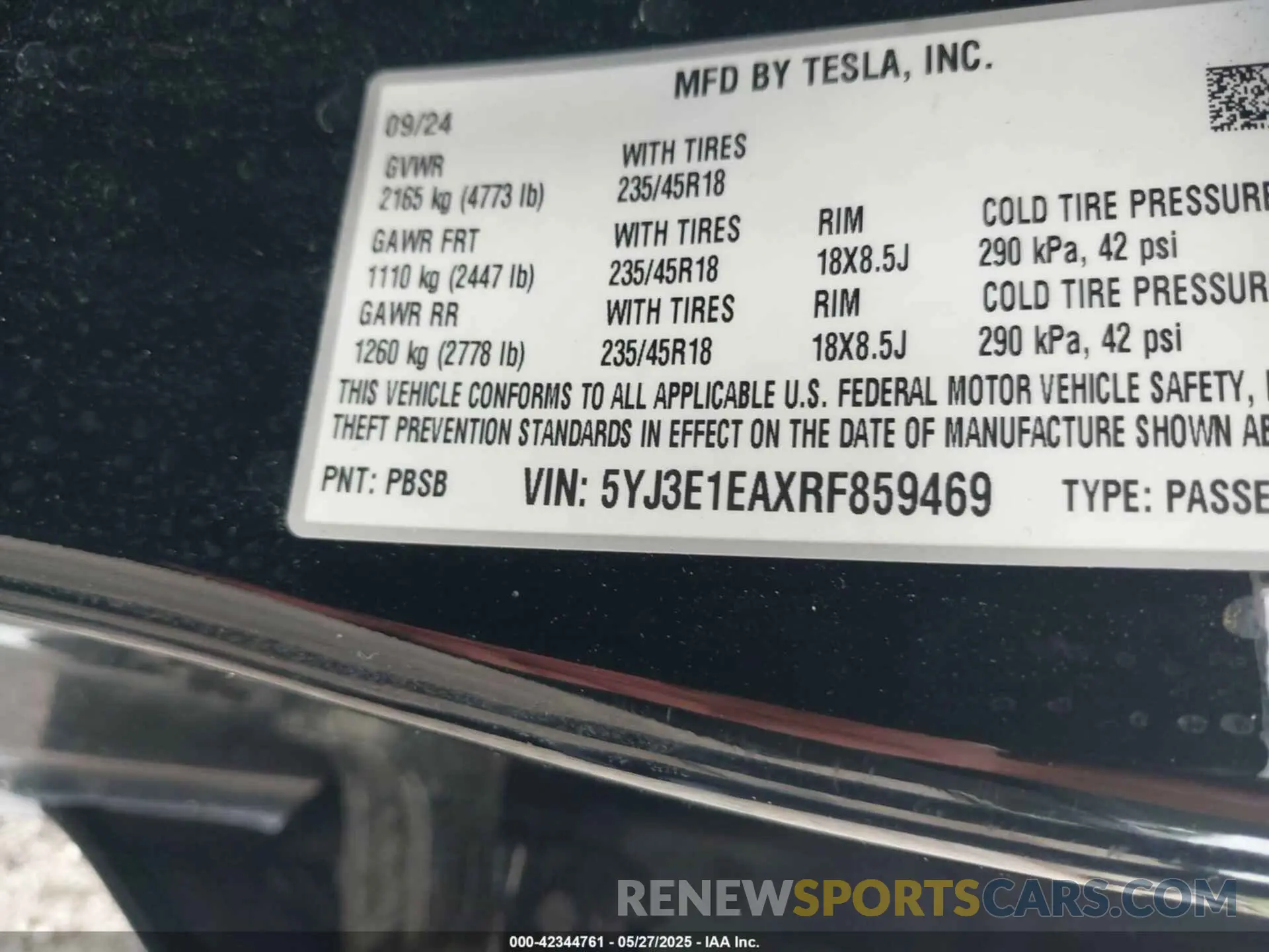 9 Photograph of a damaged car 5YJ3E1EAXRF859469 TESLA MODEL 3 2024