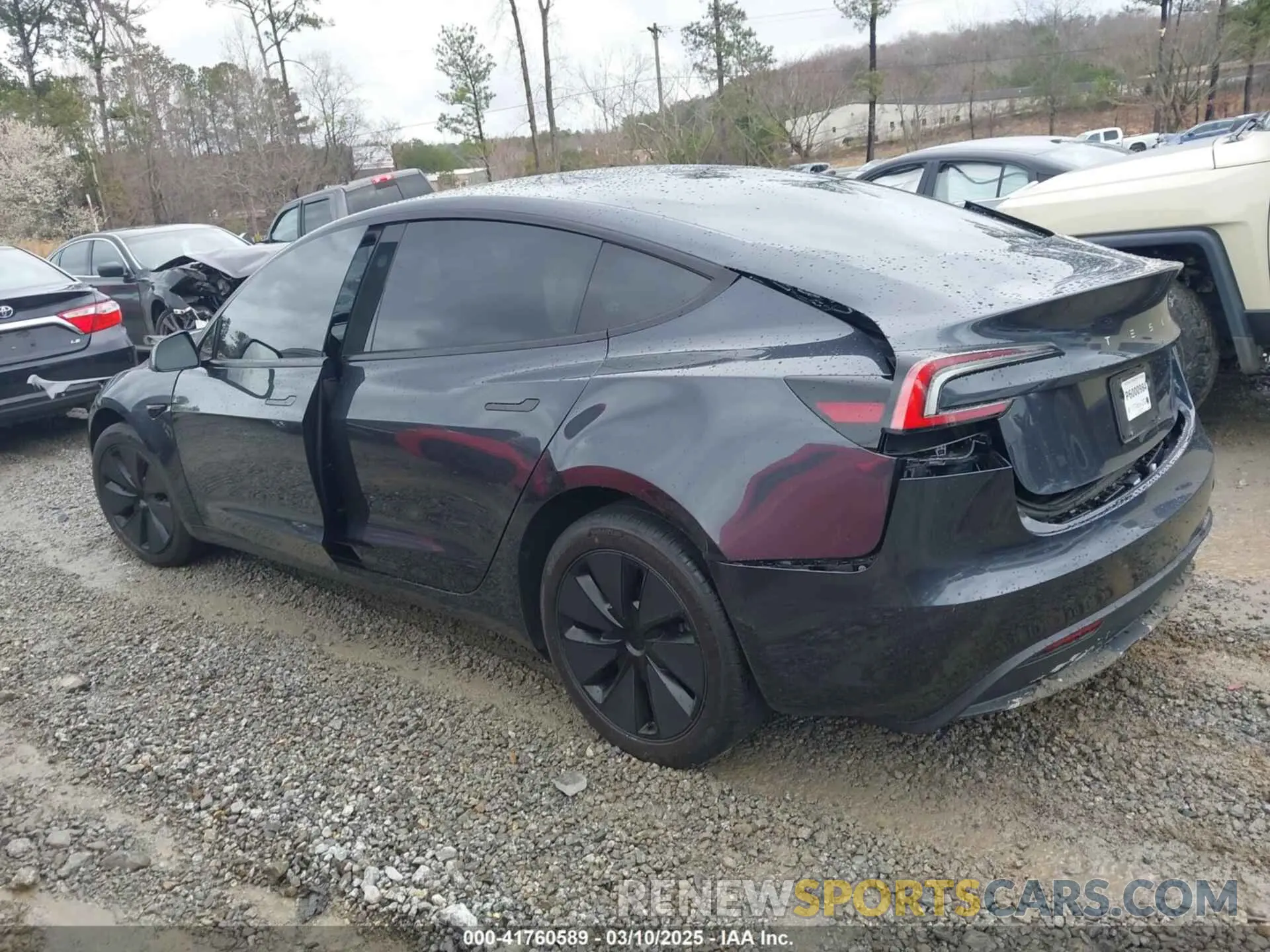 3 Photograph of a damaged car 5YJ3E1EAXRF860931 TESLA MODEL 3 2024